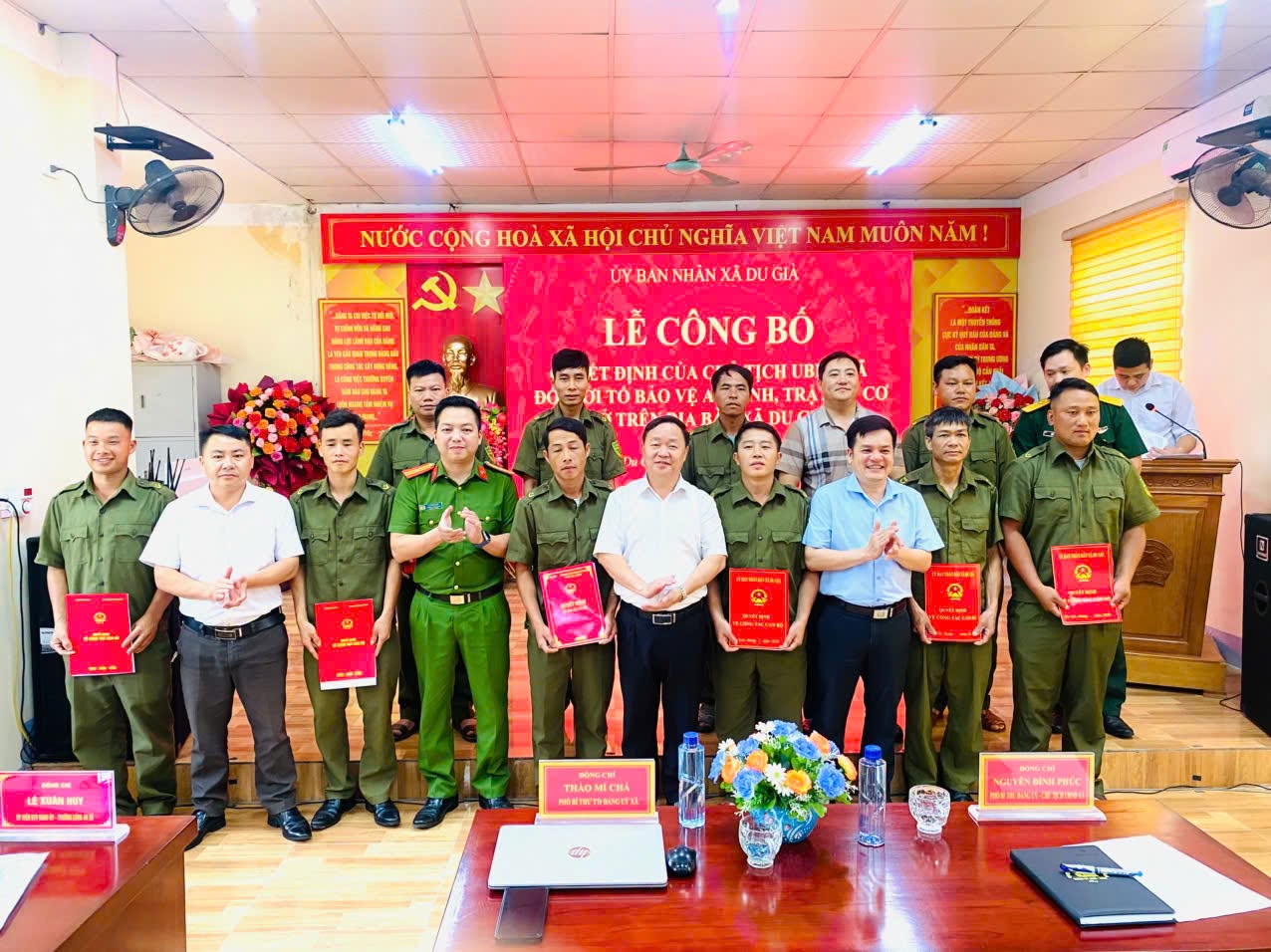 XÃ DU GIÀ TỔ CHỨC HỘI NGHỊ CÔNG BỐ QUYẾT ĐỊNH THÀNH LẬP CÁC TỔ AN NINH TRẬT TỰ CƠ SỞ