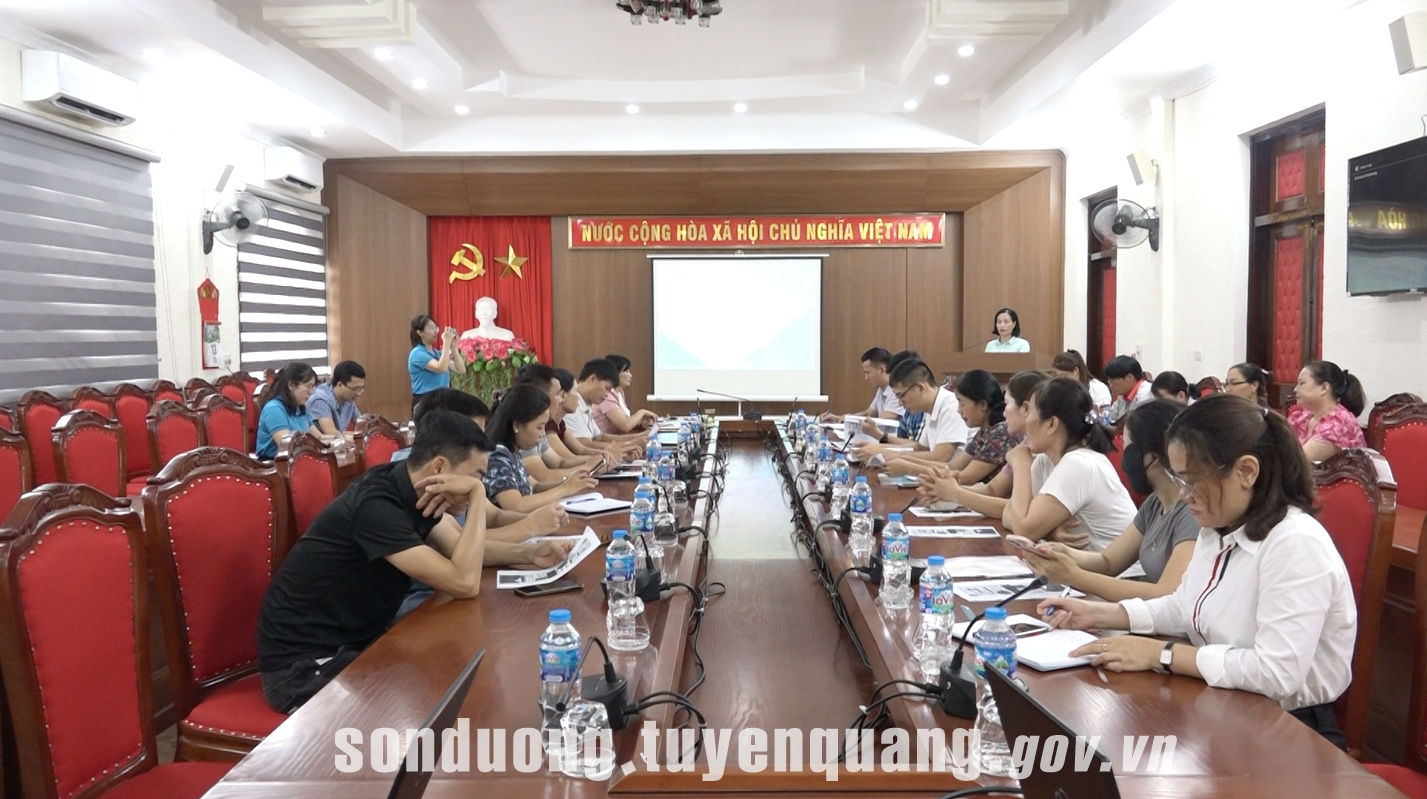 Xã Sơn Dương tổ chức hội nghị tuyên truyền Luật Bảo hiểm xã hội đến các chủ hộ kinh doanh