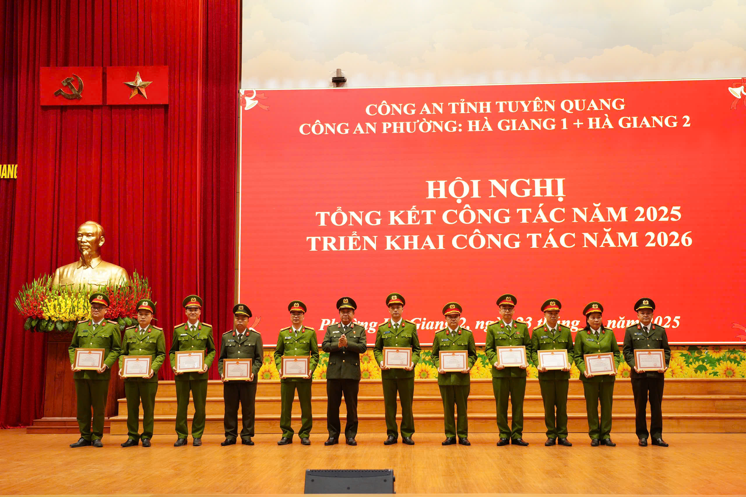 GIÁM ĐỐC CÔNG AN TỈNH DỰ CHỈ ĐẠO TỔNG KẾT CÔNG TÁC CÔNG AN NĂM 2025 TẠI CƠ SỞ