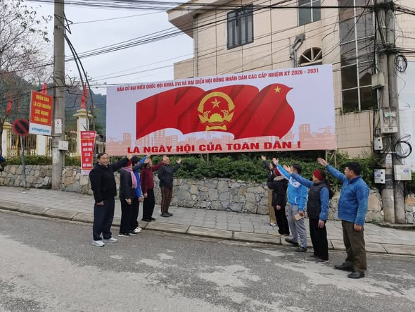 Xã Quản Bạ Tích cực tuyên truyền cuộc bầu cử đại biểu Quốc hội khóa XVI và đại biểu HĐND các cấp