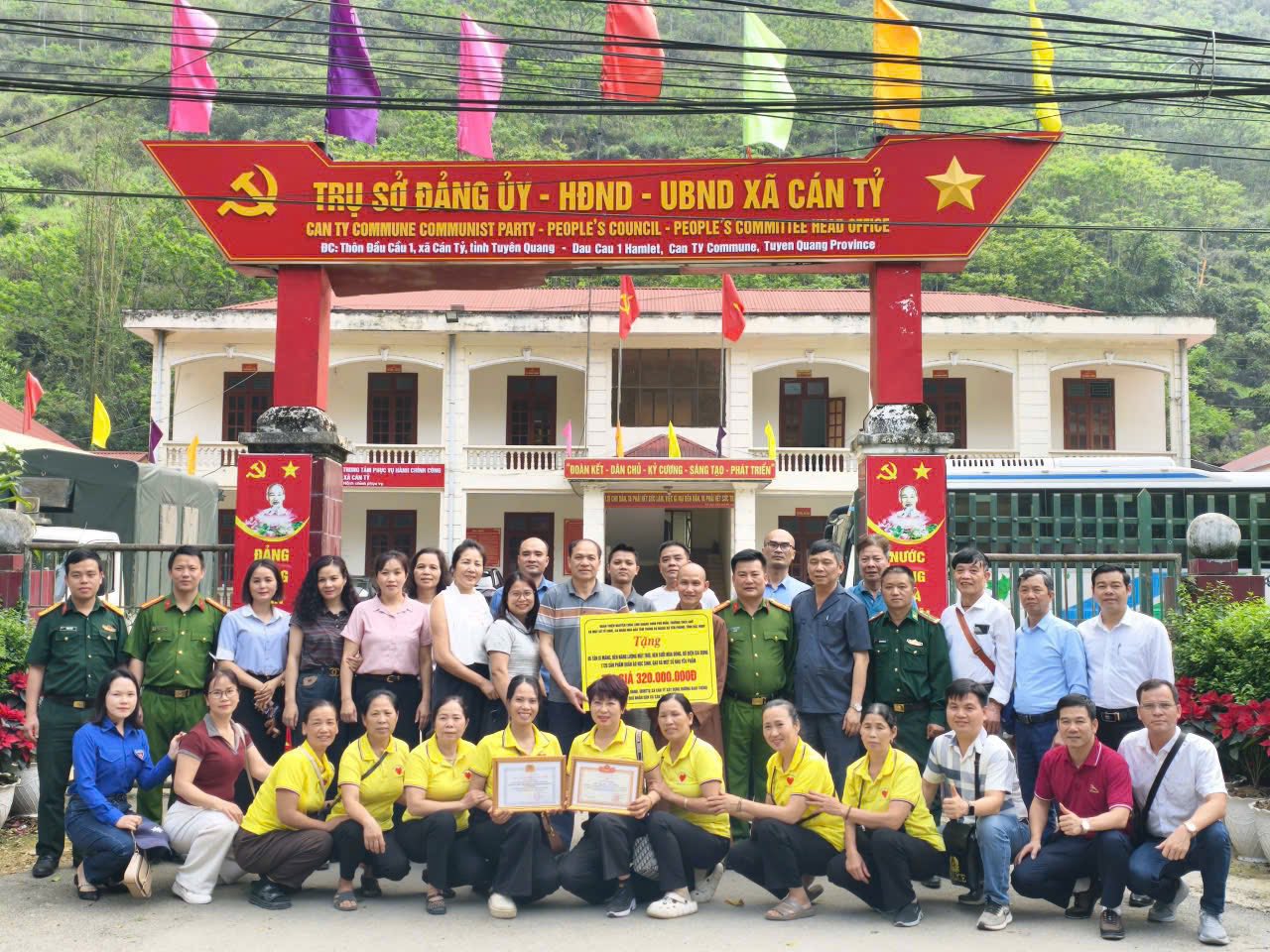 CÔNG AN XÃ CÁN TỶ PHỐI HỢP TỔ CHỨC CHƯƠNG TRÌNH THIỆN NGUYỆN 