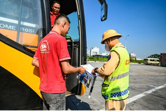 BỔ SUNG MỘT SỐ QUY ĐỊNH NHẰM TĂNG CƯỜNG BẢO ĐẢM AN TOÀN CHO TRẺ EM KHI THAM GIA GIAO THÔNG, SIẾT CHẶT QUẢN LÝ HOẠT ĐỘNG KINH DOANH VẬN TẢI