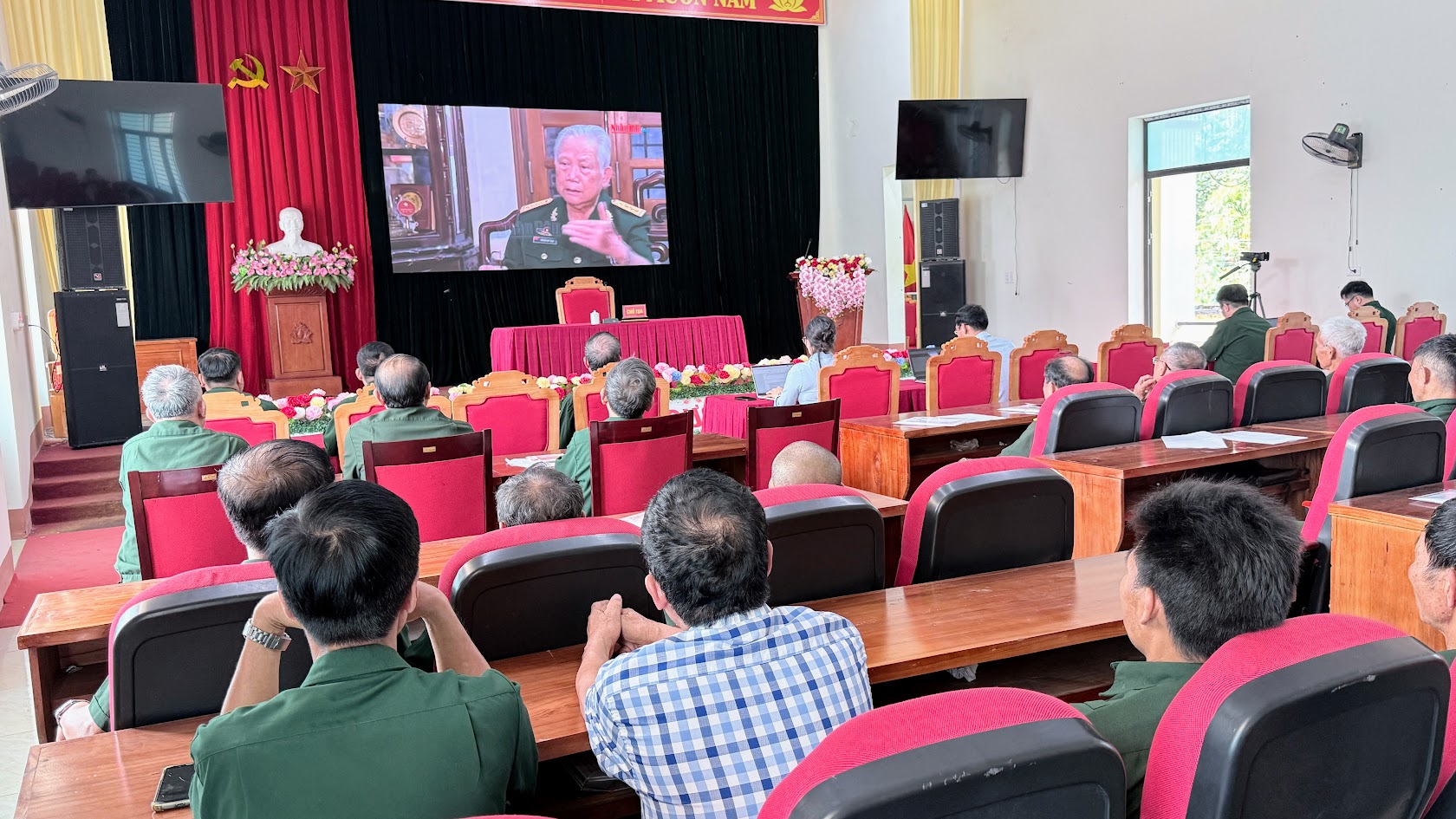 Hội CCB xã Tân Quang Tọa đàm kỷ niệm 51 năm ngày giải phóng Miền nam 30/4/1975 - 30/4/2026