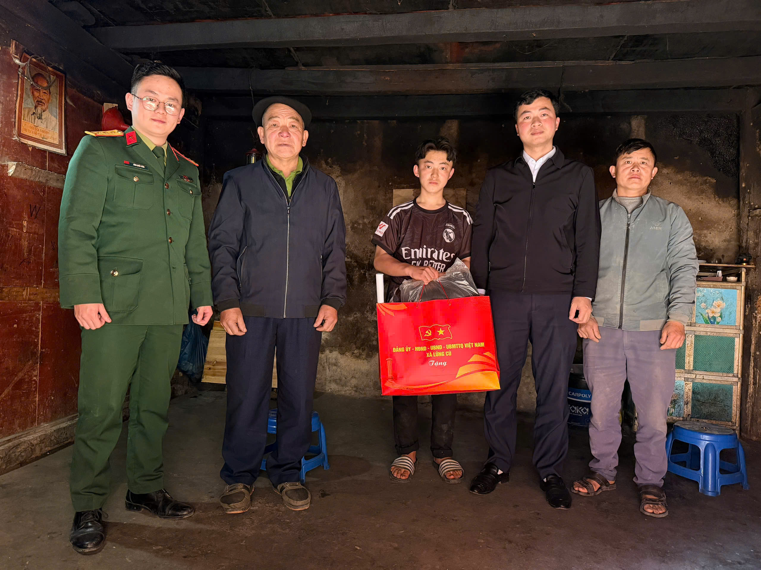 LAN TỎA KHÍ THẾ TÒNG QUÂN TỪ NHỮNG PHẦN QUÀ ĐẦU XUÂN