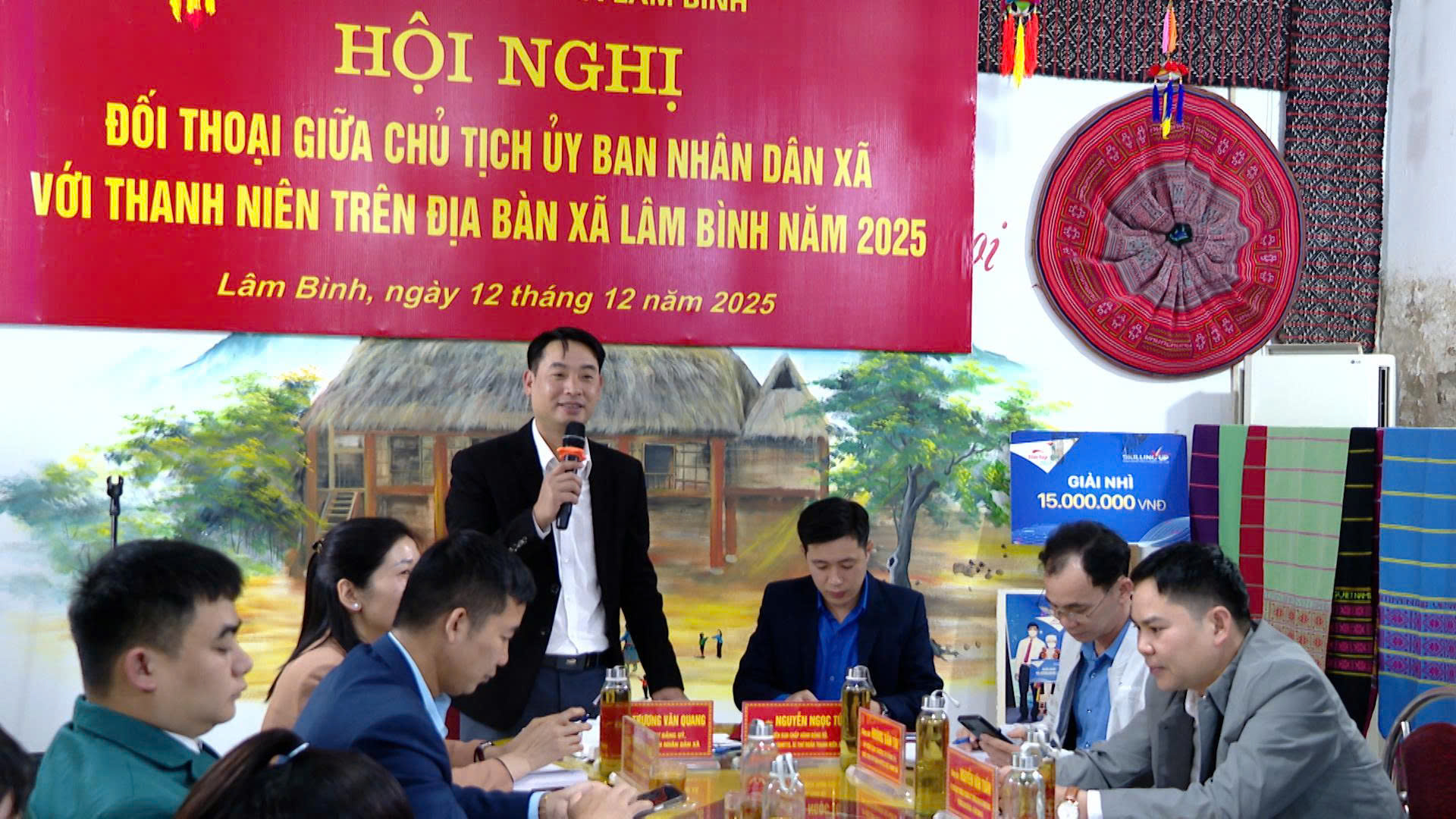 Hội nghị đối thoại giữa Chủ tịch UBND xã với thanh niên Lâm Bình năm 2025