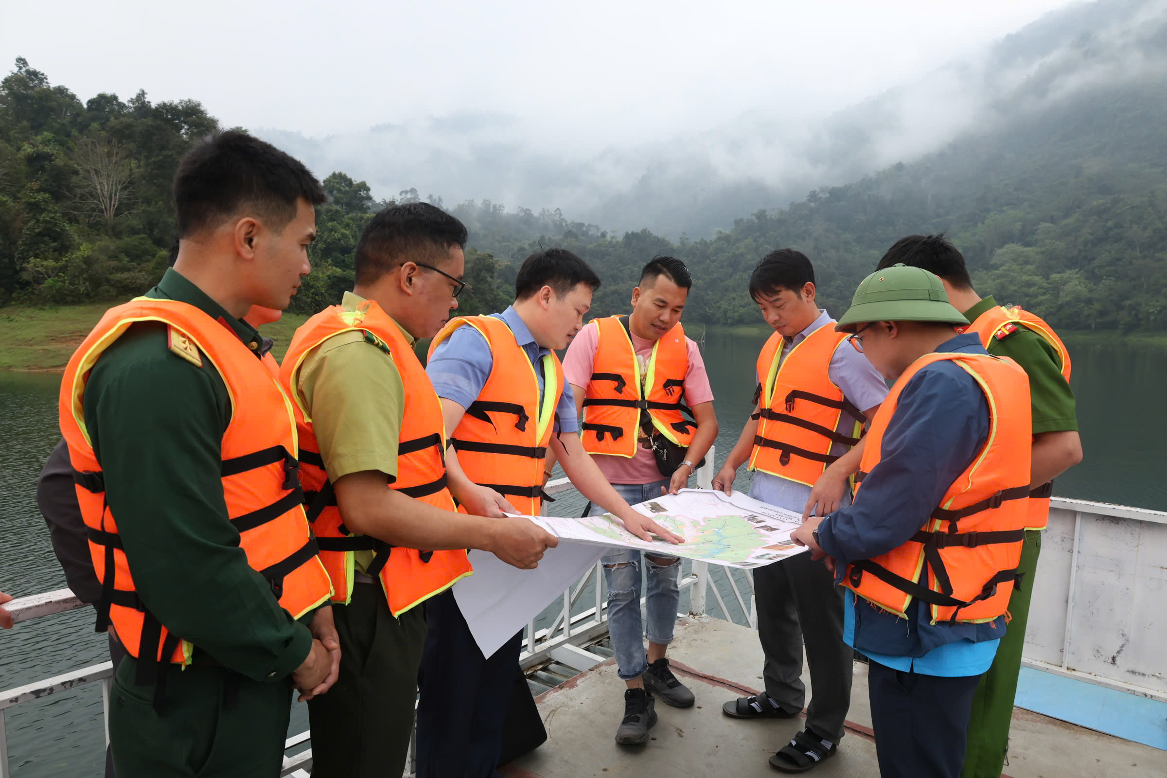 KHẢO SÁT TIỀM NĂNG DU LỊCH TẠI LÒNG HỒ THỦY ĐIỆN TUYÊN QUANG