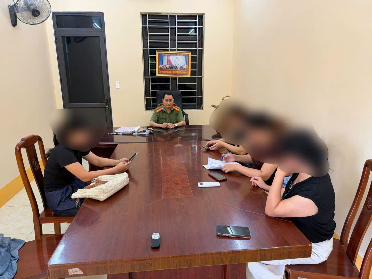CÔNG AN XÃ YÊN MINH TĂNG CƯỜNG XỬ LÝ THÔNG TIN GÂY HOANG MANG TRÊN KHÔNG GIAN MẠNG