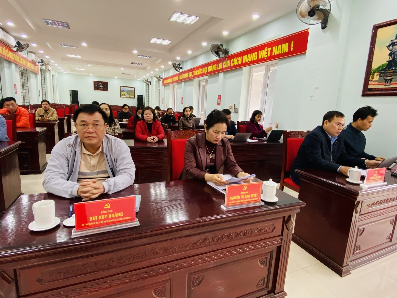 Đảng ủy xã Ngọc Đường tổ chức tham dự trực tuyến phiên khai mạc  Đại hội đại biểu toàn quốc lần thứ XIV của Đảng 