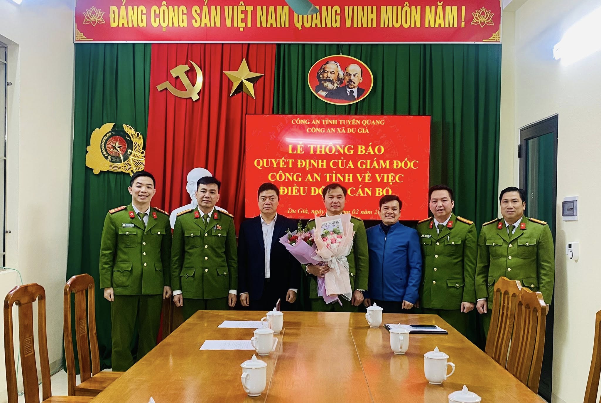 Công an xã Du Già tổ chức lễ thông báo Quyết định về việc điều động cán bộ