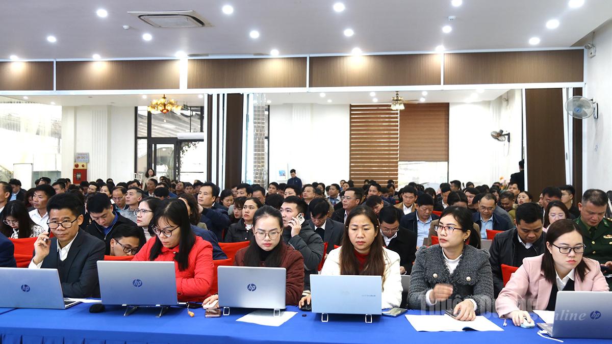 Gần 300 cán bộ, công chức tham gia tập huấn công tác bầu cử đại biểu Quốc hội khóa XVI và đại biểu HĐND các cấp