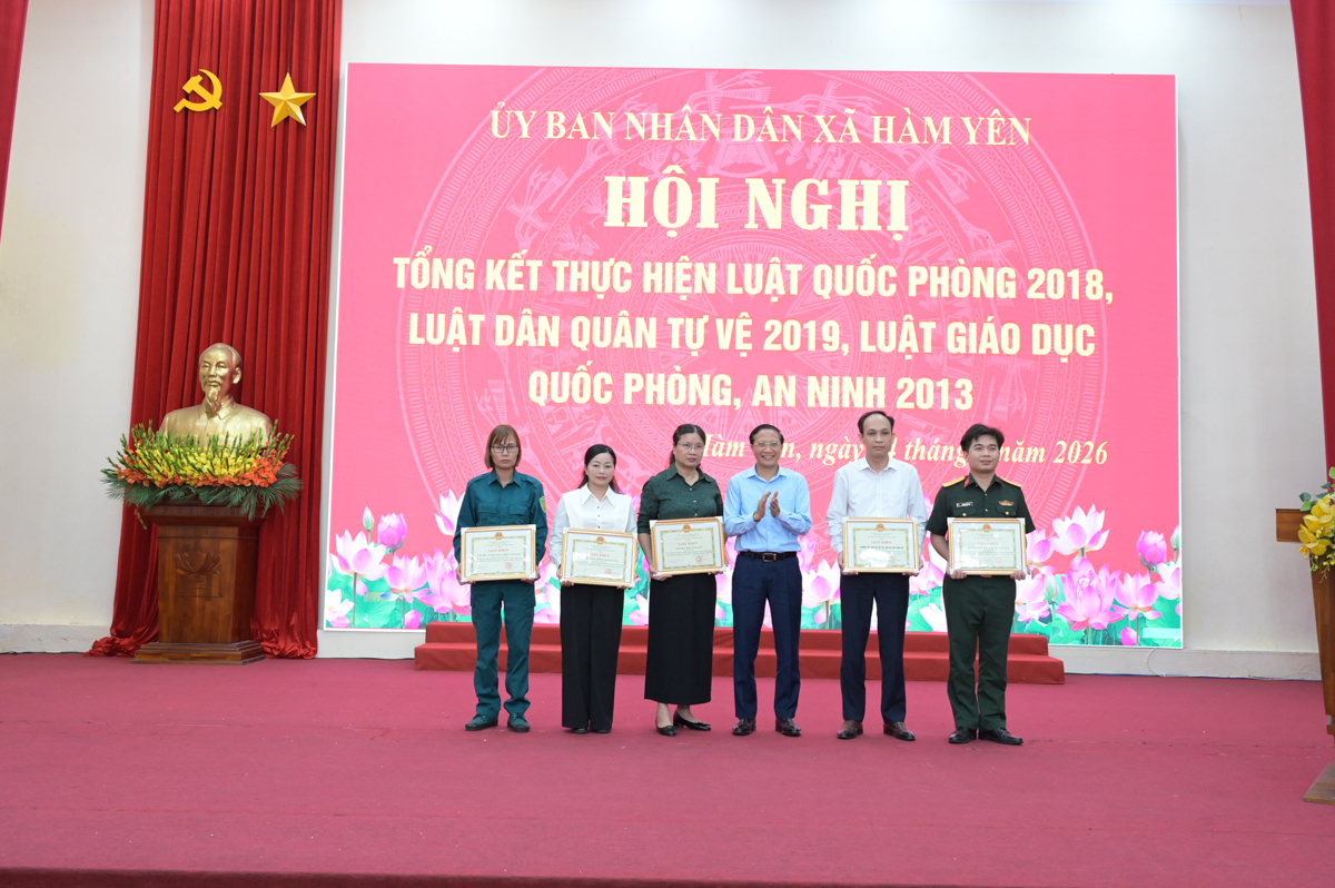 Xã Hàm Yên tổ chức hội nghị tổng kết thi hành các luật về quốc phòng, dân quân tự vệ và giáo dục quốc phòng, an ninh