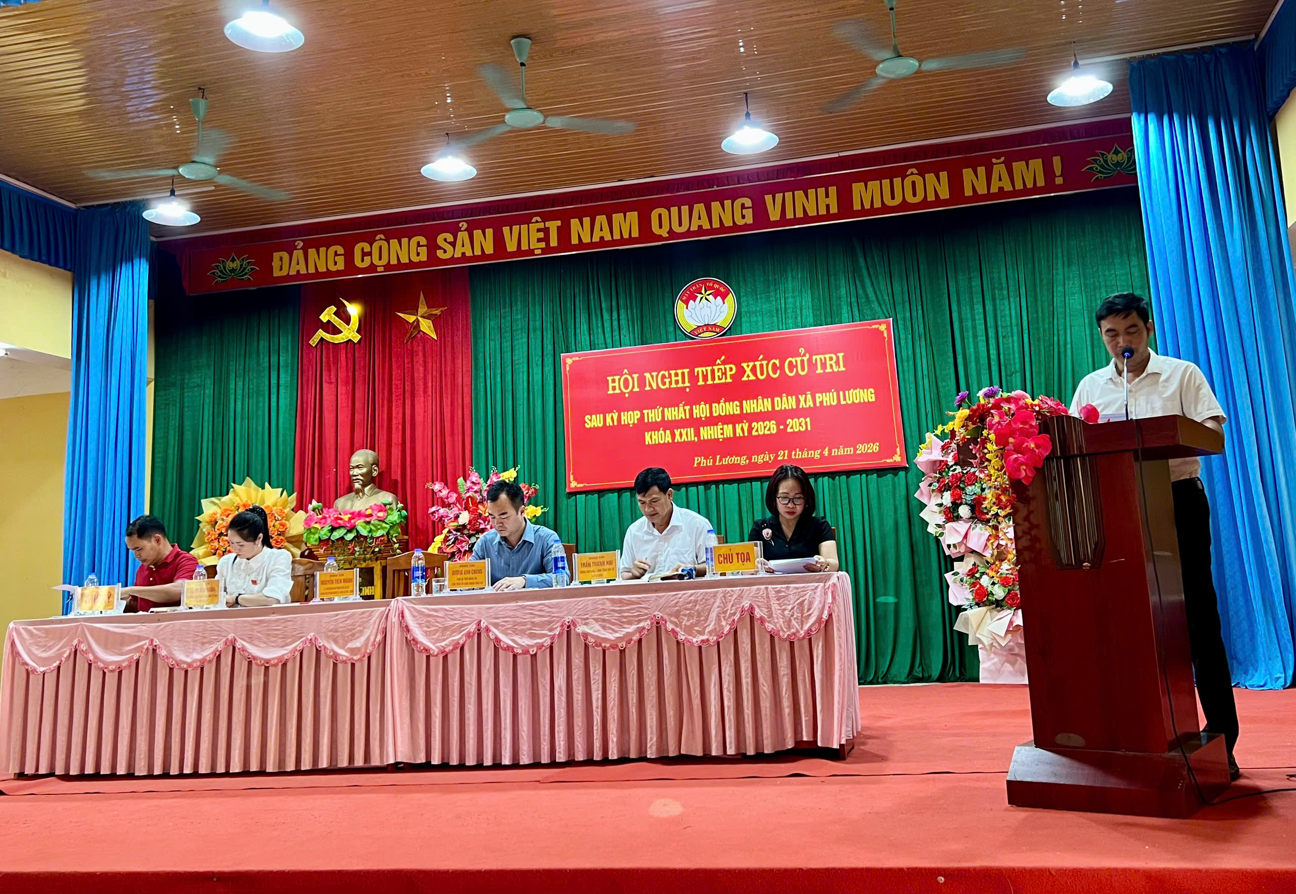 XÃ PHÚ LƯƠNG TỔ CHỨC HỘI NGHỊ TIẾP XÚC CỬ TRI SAU KỲ HỌP THỨ NHẤT HĐND XÃ KHÓA XXII