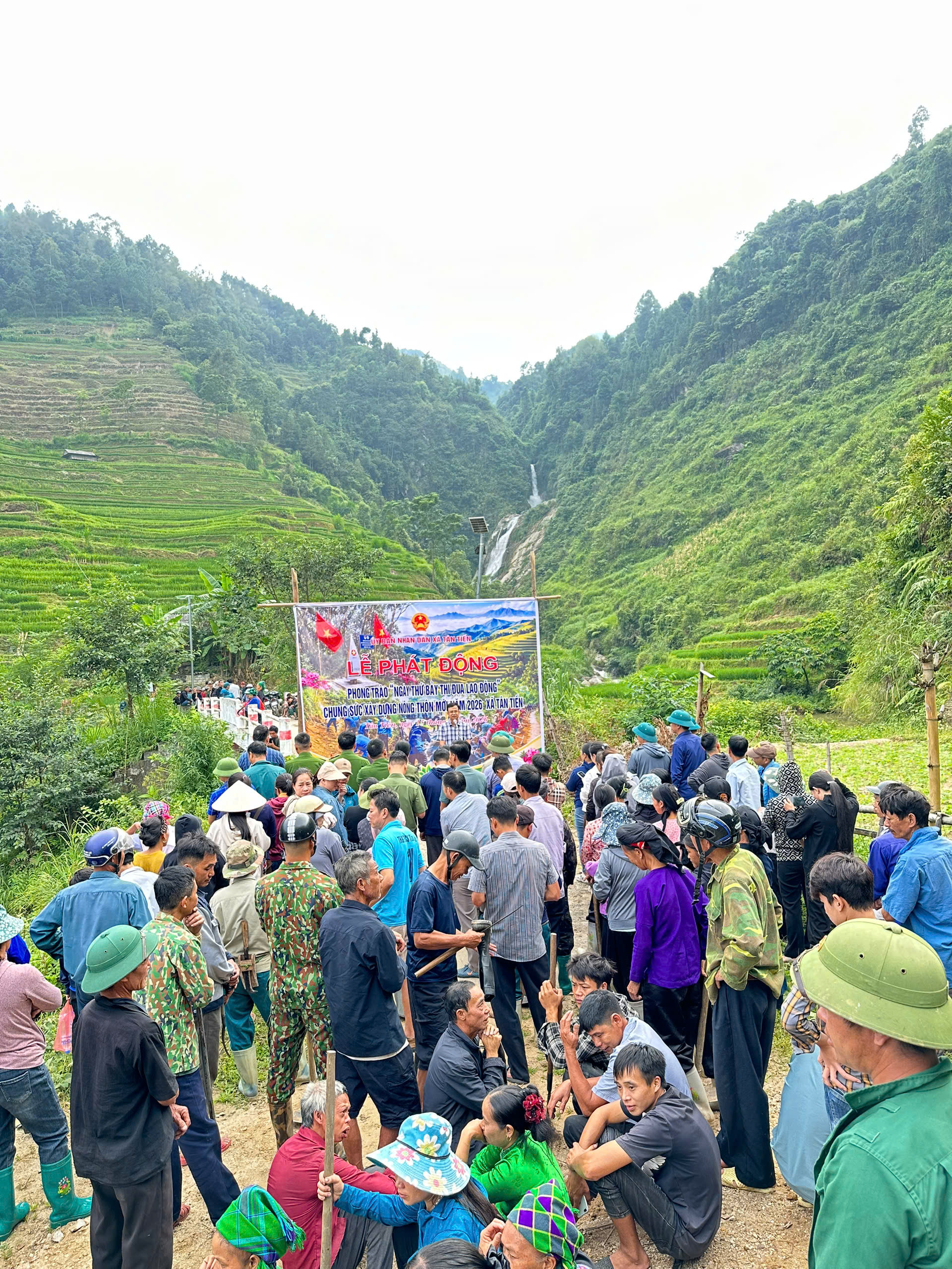 XÃ TÂN TIẾN PHÁT ĐỘNG “NGÀY THỨ BẢY THI ĐUA LAO ĐỘNG XÂY DỰNG NÔNG THÔN MỚI”
