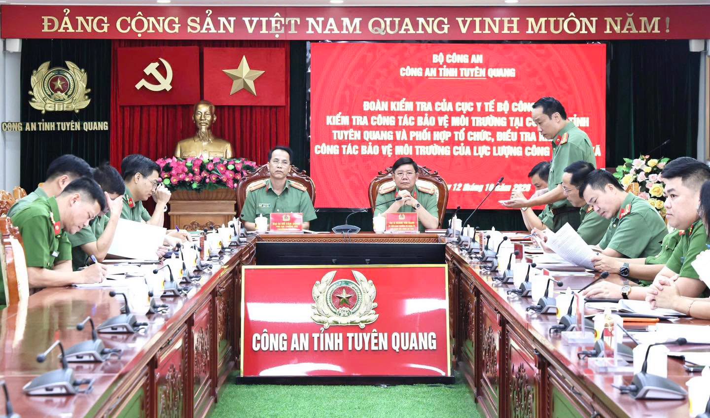 KIỂM TRA, KHẢO SÁT CÔNG TÁC BẢO VỆ MÔI TRƯỜNG VÀ ỨNG PHÓ VỚI BIẾN ĐỔI KHÍ HẬU TẠI CÔNG AN TUYÊN QUANG