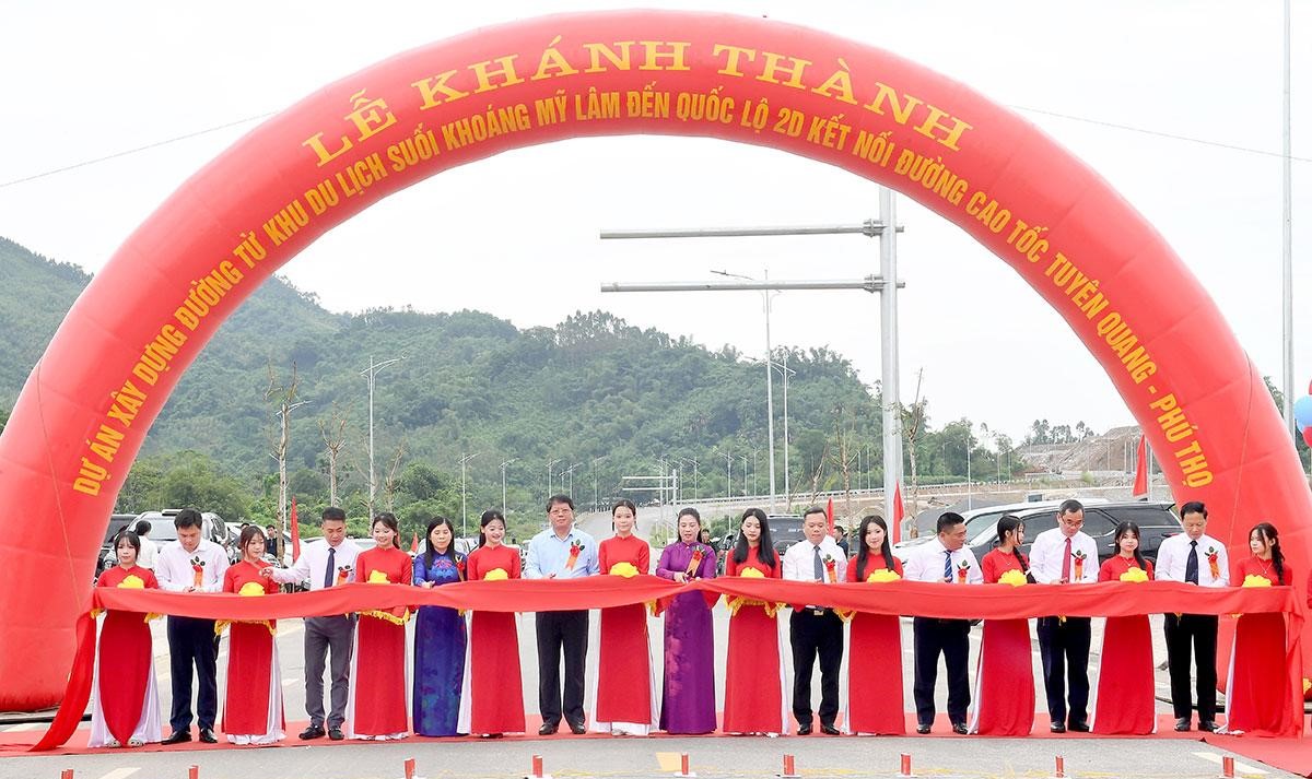 Tuyên Quang đưa vào khai thác tuyến đường kết nối Khu du lịch suối khoáng Mỹ Lâm với cao tốc