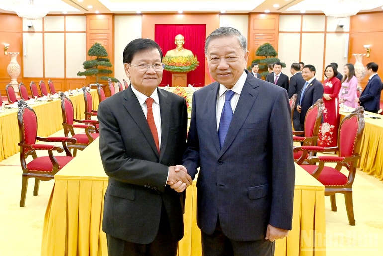 Tổng Bí thư Tô Lâm hội kiến Tổng Bí thư, Chủ tịch nước Lào Thongloun Sisoulith