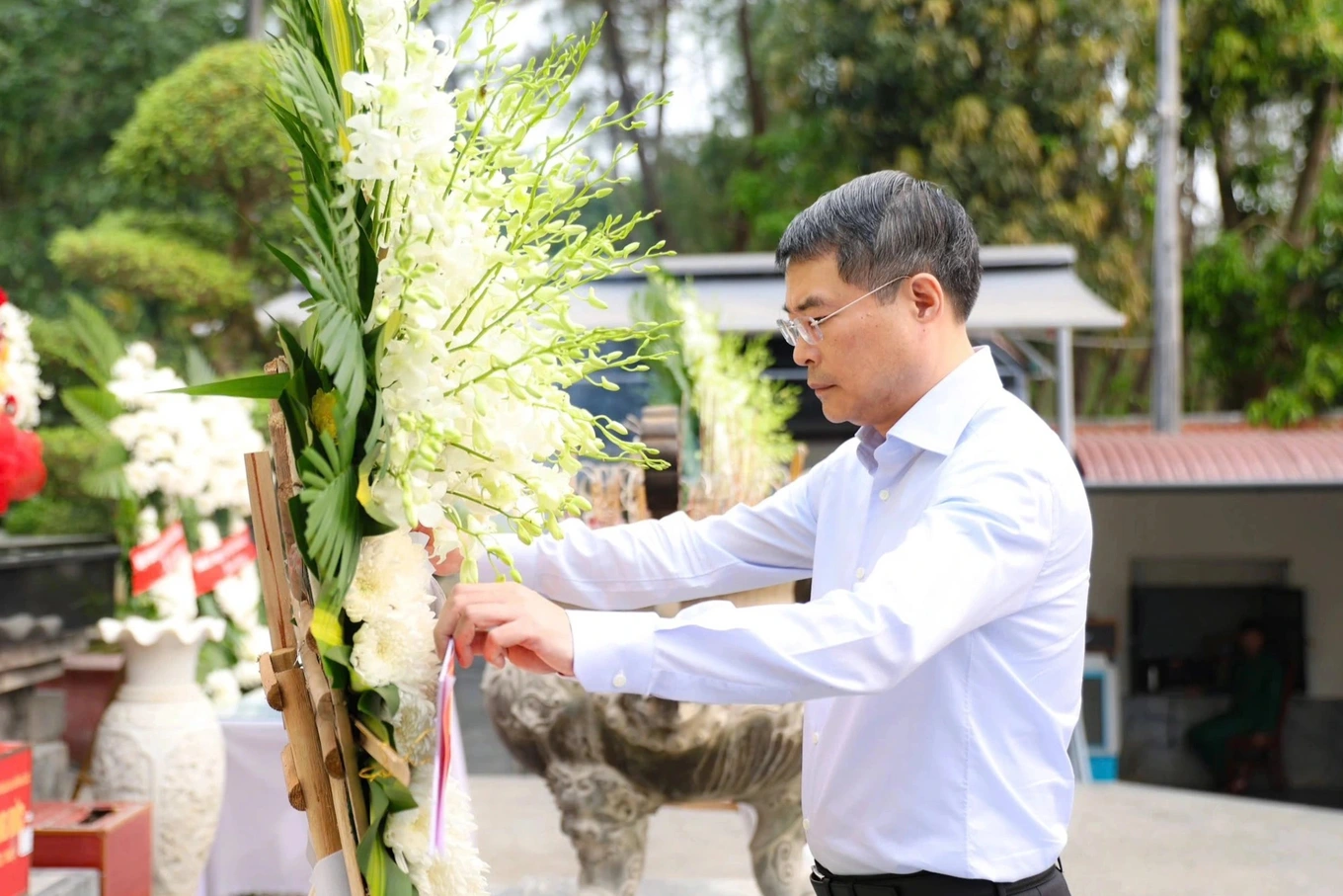 Thủ tướng Chính phủ Lê Minh Hưng dâng hương tại Ngã ba Đồng Lộc