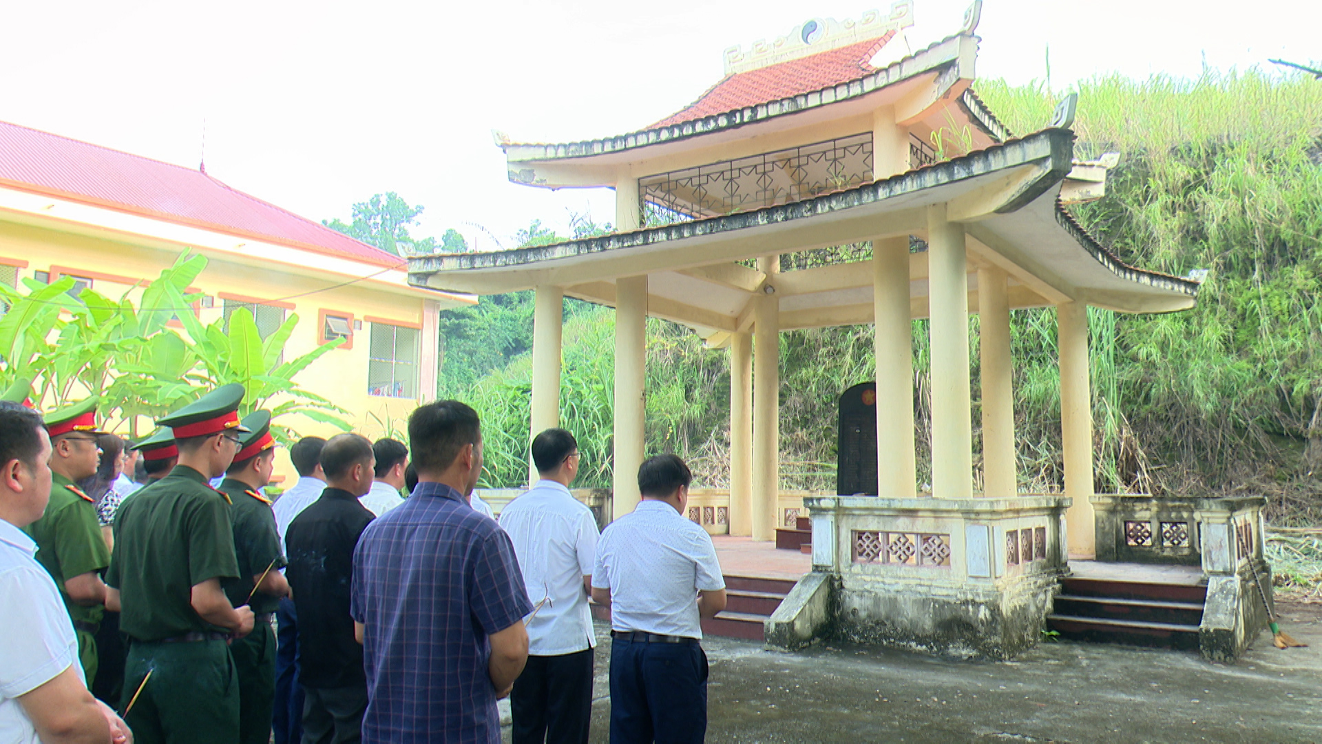 Xã Hồng Thái tri ân các Anh hùng liệt sĩ nhân kỷ niệm 79 năm Ngày Thương binh - Liệt sĩ