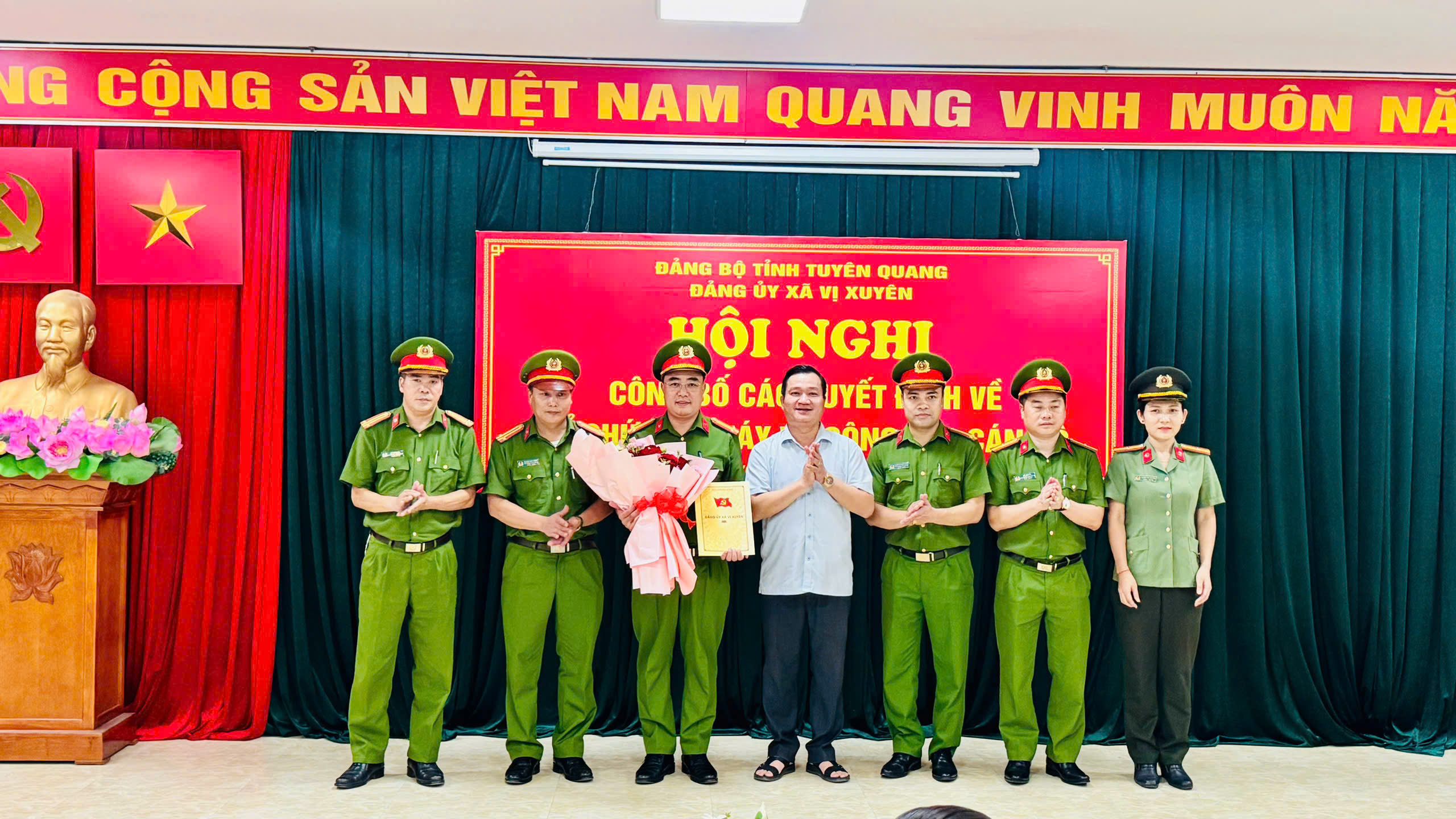 TỪ NỀN TẢNG CHI BỘ ĐẾN NÂNG CAO NĂNG LỰC LÃNH ĐẠO Ở CÔNG AN XÃ VỊ XUYÊN