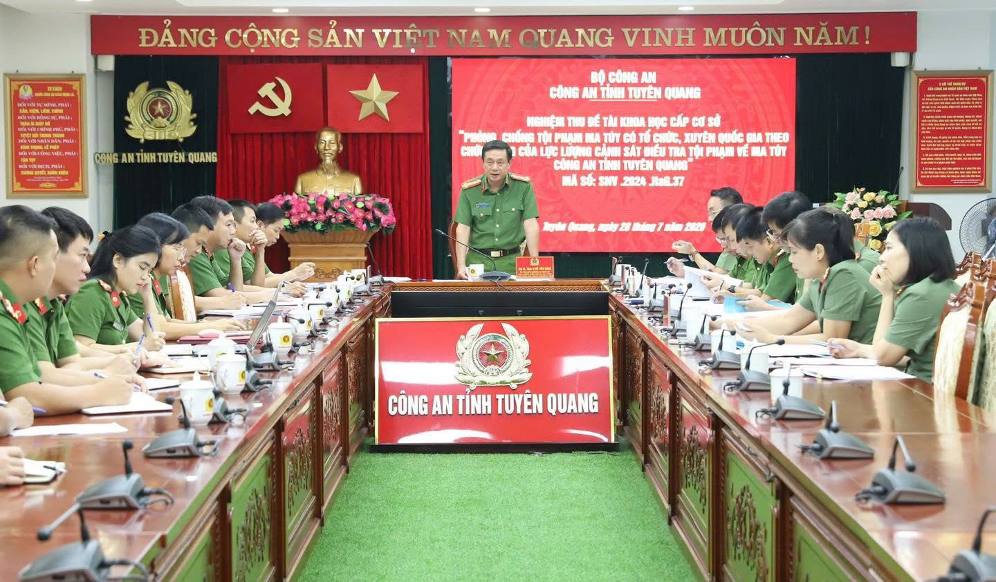CÔNG AN TỈNH TUYÊN QUANG TỔ CHỨC HỌP HỘI ĐỒNG NGHIỆM THU CÁC ĐỀ TÀI KHOA HỌC VÀ CÔNG NGHỆ CẤP CƠ SỞ