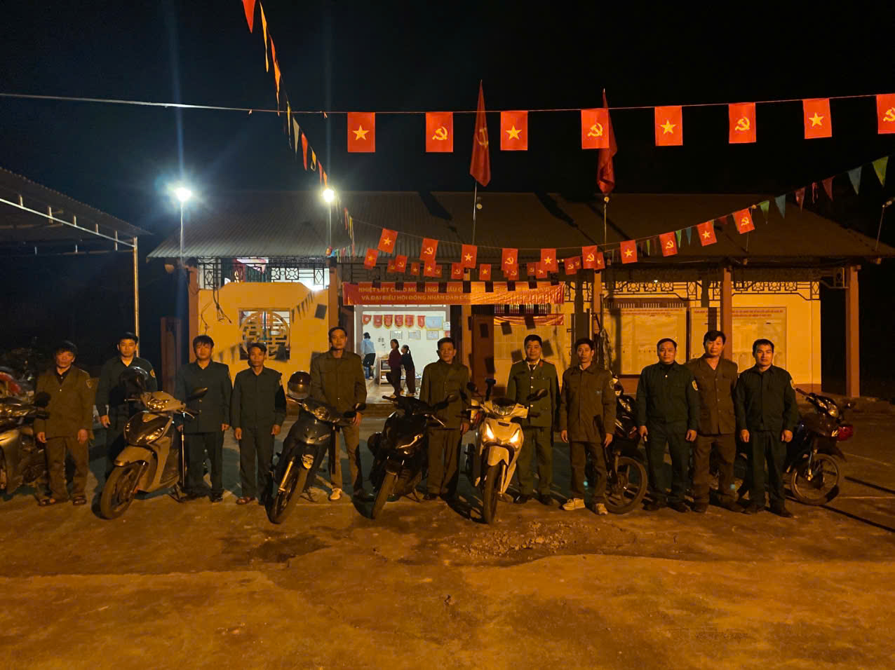 CÔNG AN XÃ SƠN DƯƠNG HUY ĐỘNG 100% LỰC LƯỢNG RA QUÂN ĐẢM BẢO ANTT BẦU CỬ 