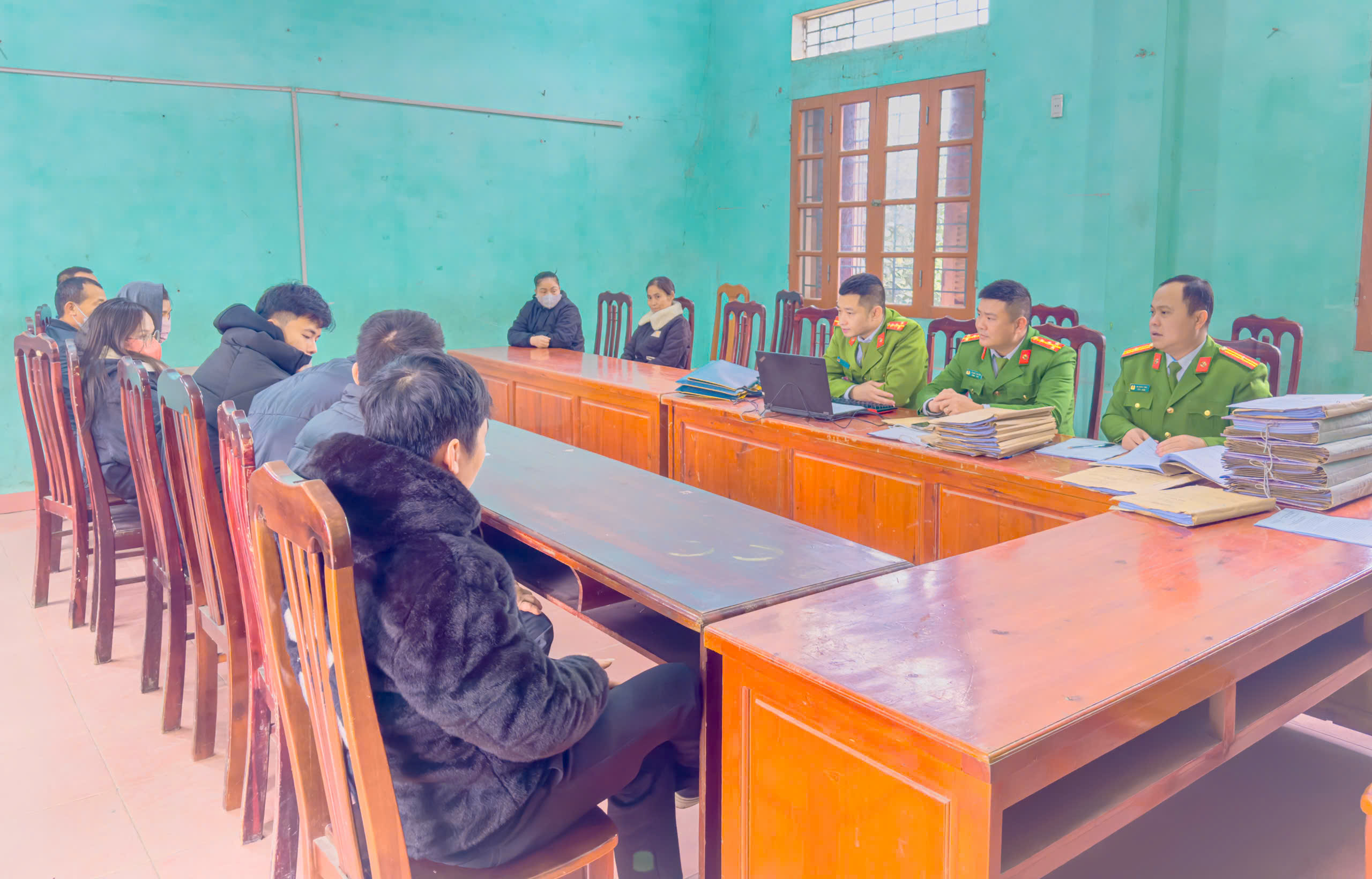 CÔNG AN XÃ THÁI SƠN PHỐI HỢP PHÒNG THI HÀNH ÁN HÌNH SỰ VÀ HỖ TRỢ TƯ PHÁP TỔ CHỨC ĐIỂM DANH, KIỂM DIỆN NGƯỜI CHẤP HÀNH ÁN HÌNH SỰ TẠI CỘNG ĐỒNG