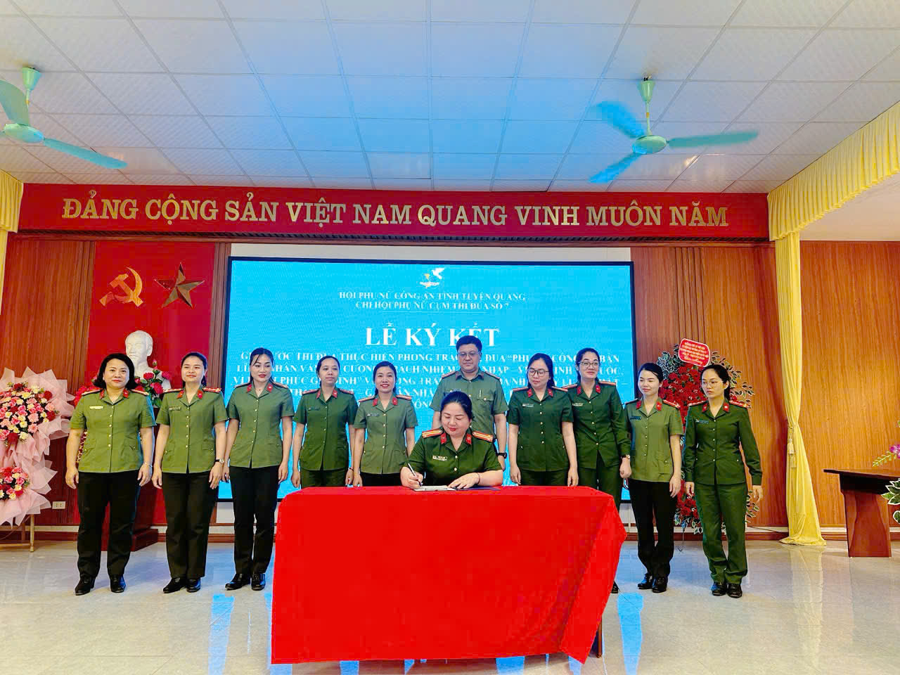 CHI HỘI PHỤ NỮ CỤM THI ĐUA SỐ 7 TRIỂN KHAI CÔNG TÁC HỘI VÀ PHONG TRÀO PHỤ NỮ NĂM 2026 