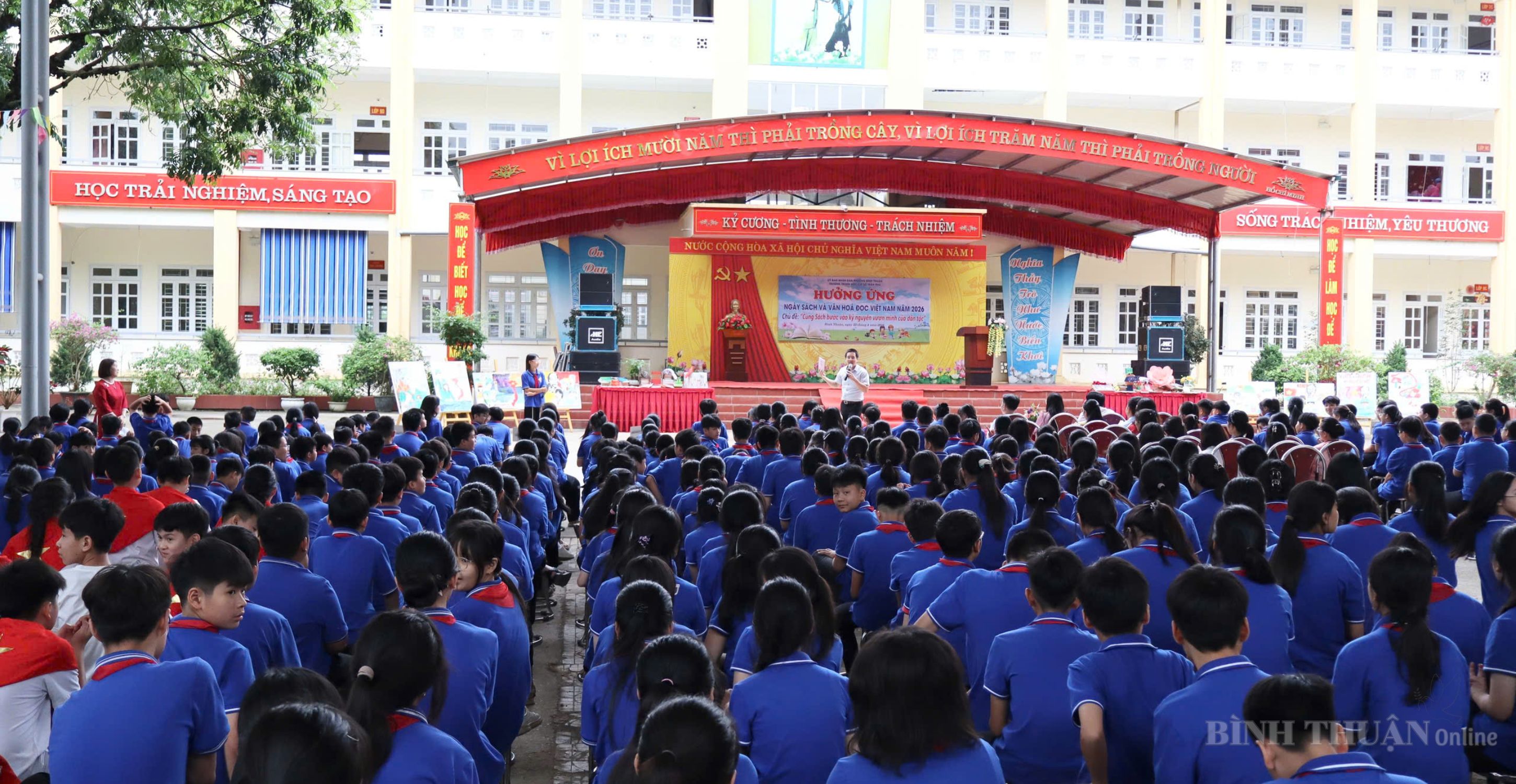 THCS TRẦN PHÚ LAN TỎA VĂN HÓA ĐỌC: “CHẠM” VÀO TRÁI TIM HỌC SINH BẰNG NHỮNG CÂU CHUYỆN TỪ SÁCH