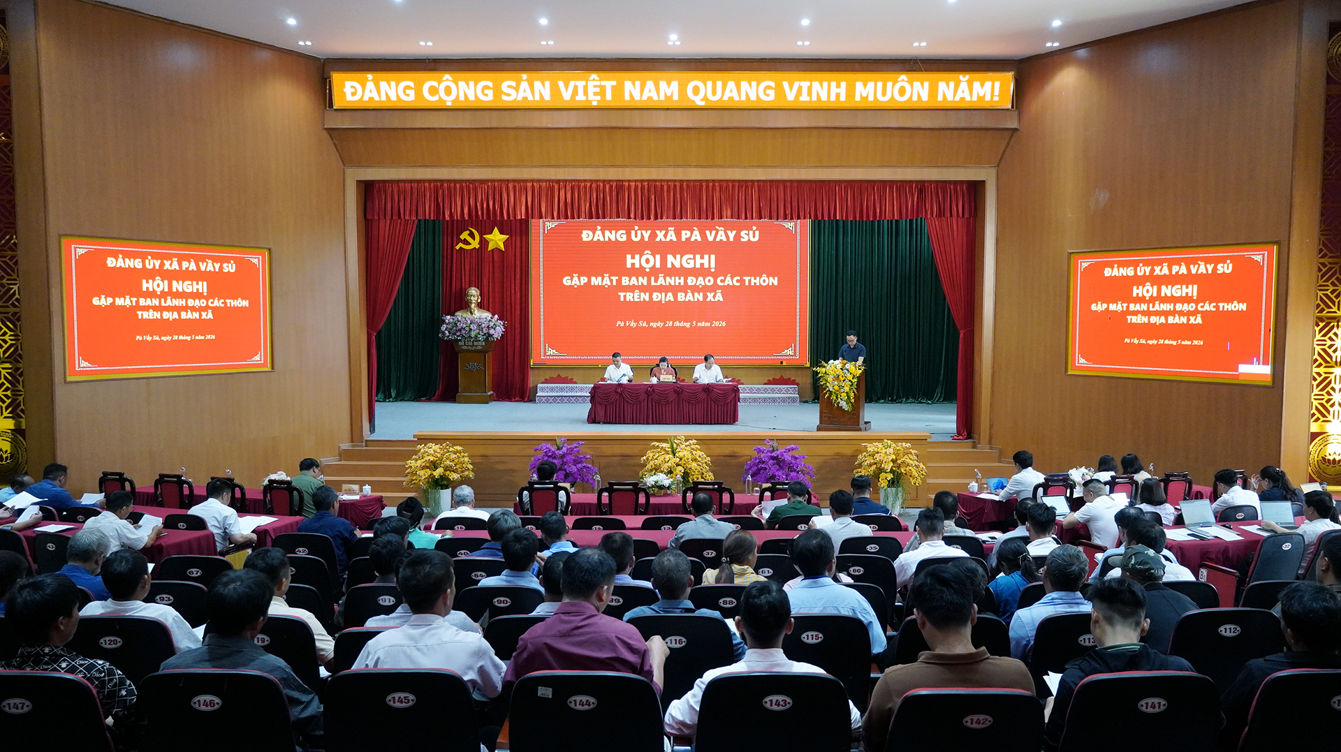 họp phương án sắp xếp thôn, tổ dân phố (9).jpg