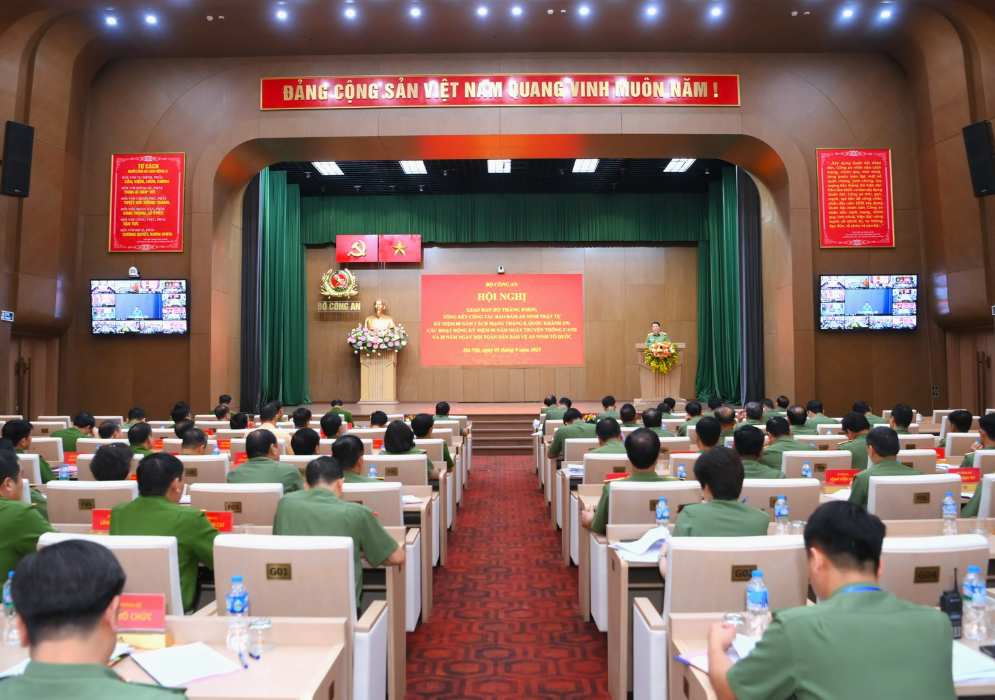 Bảo vệ tuyệt đối an ninh, an toàn chuỗi sự kiện kỷ niệm 80 năm Cách mạng Tháng Tám thành công và Quốc khánh 2/9