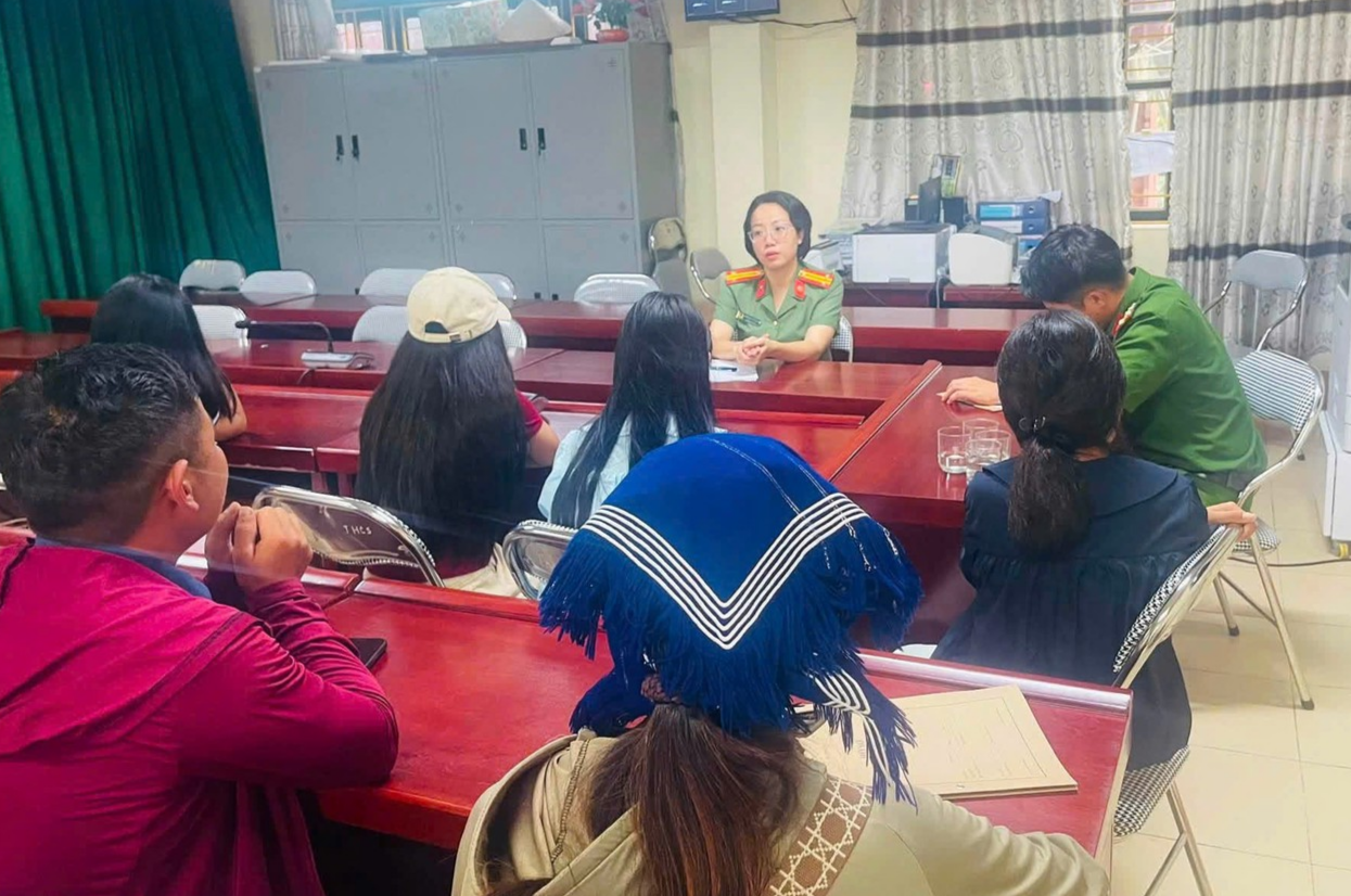 KỊP THỜI NGĂN CHẶN 04 HỌC SINH CÓ DẤU HIỆU BỊ DỤ DỖ BỎ HỌC ĐI LÀM THUÊ