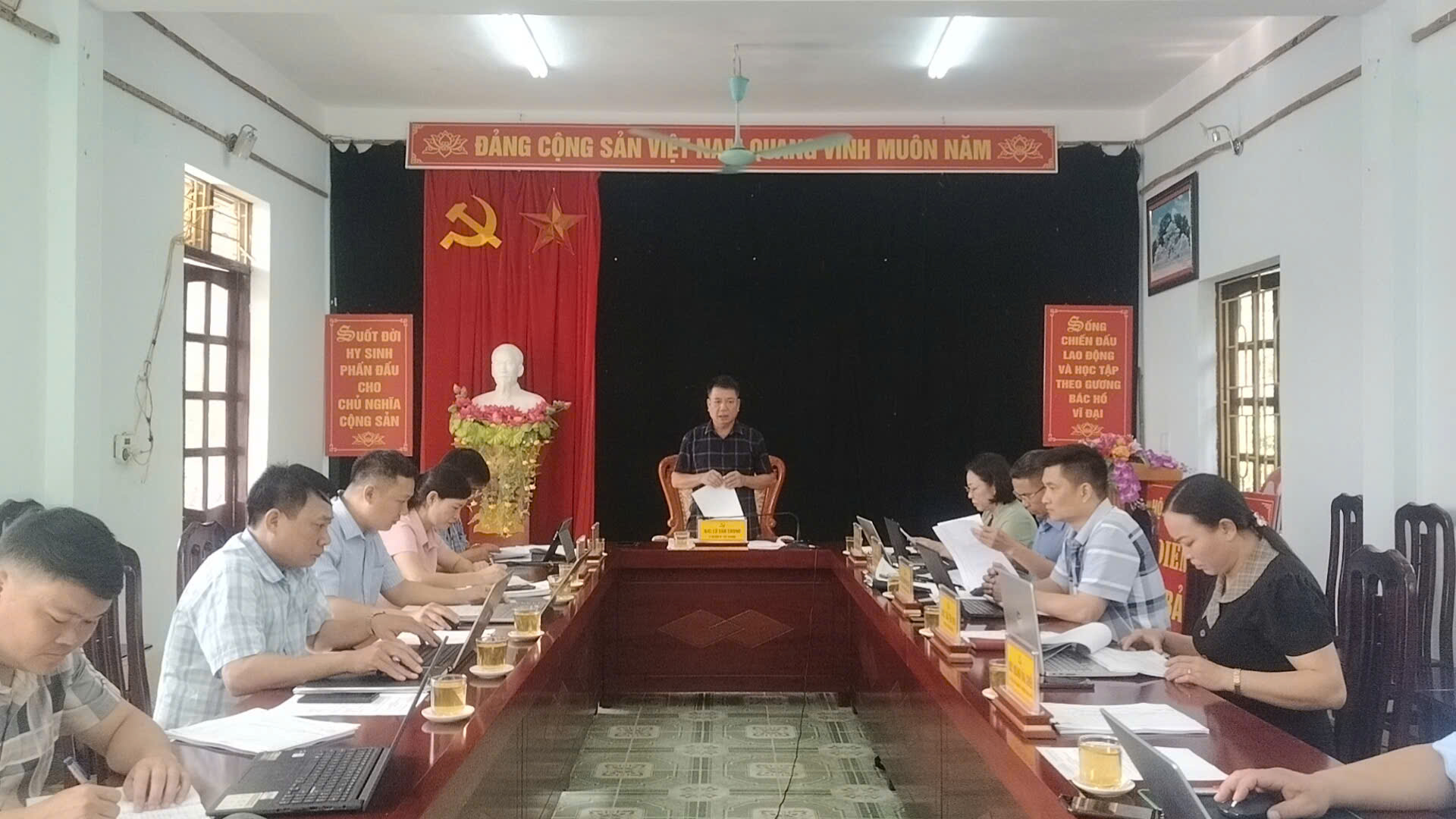 XÃ BẢN MÁY TỔ CHỨC HỌP BAN CHỈ ĐẠO SẮP XẾP THÔN TRÊN ĐỊA BÀN XÃ (LẦN THỨ NHẤT)