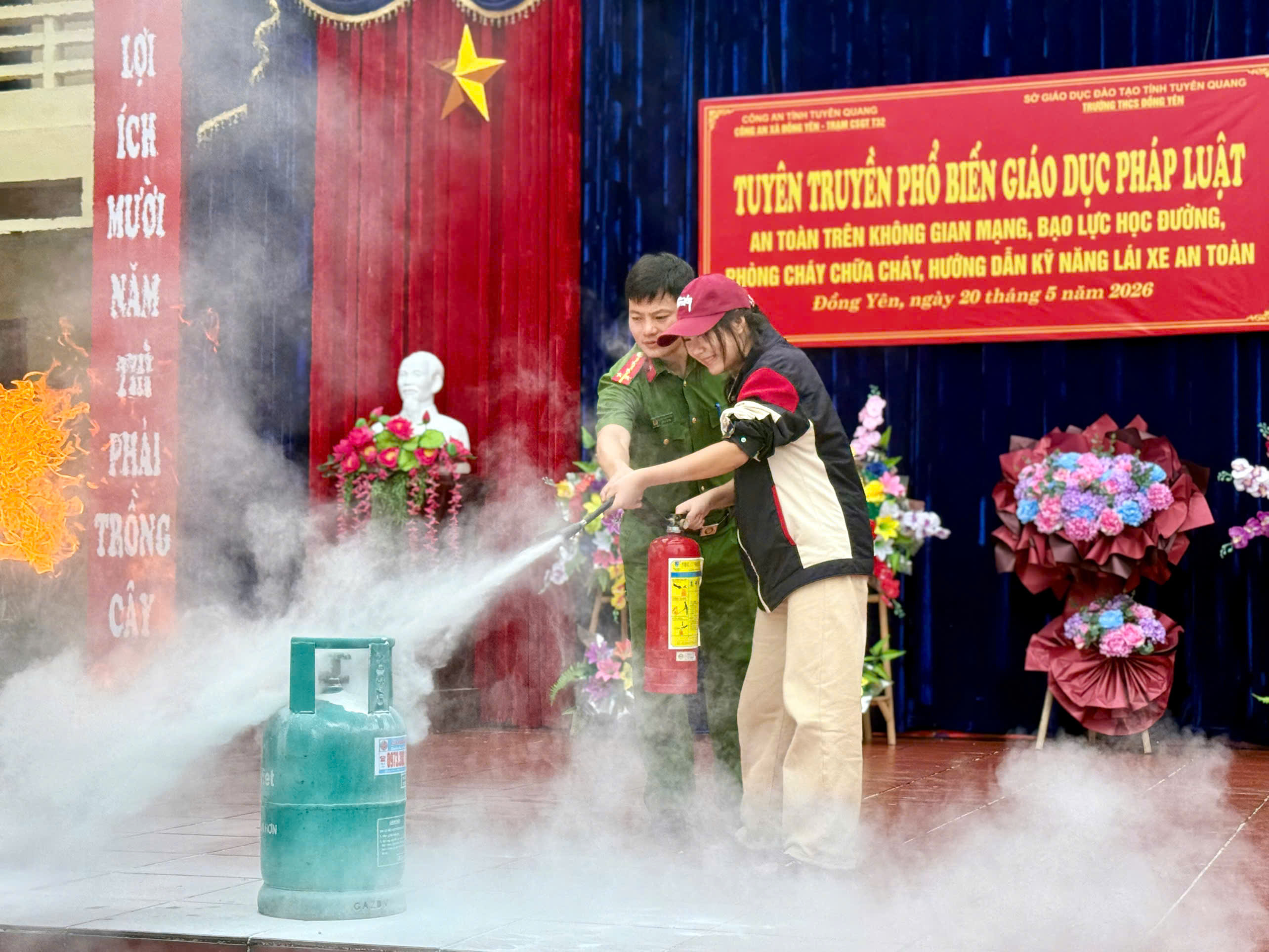CÔNG AN XÃ ĐỒNG YÊN CHÚ TRỌNG TUYÊN TRUYỀN PHÁP LUẬT CHO HỌC SINH