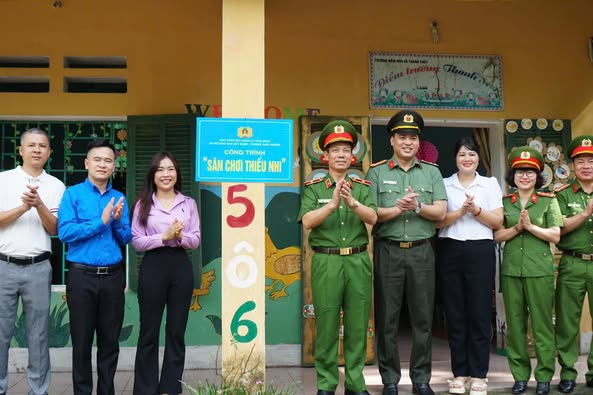 TUỔI TRẺ CAND TRI ÂN CÁC GIA ĐÌNH THƯƠNG BINH - LIỆT SĨ