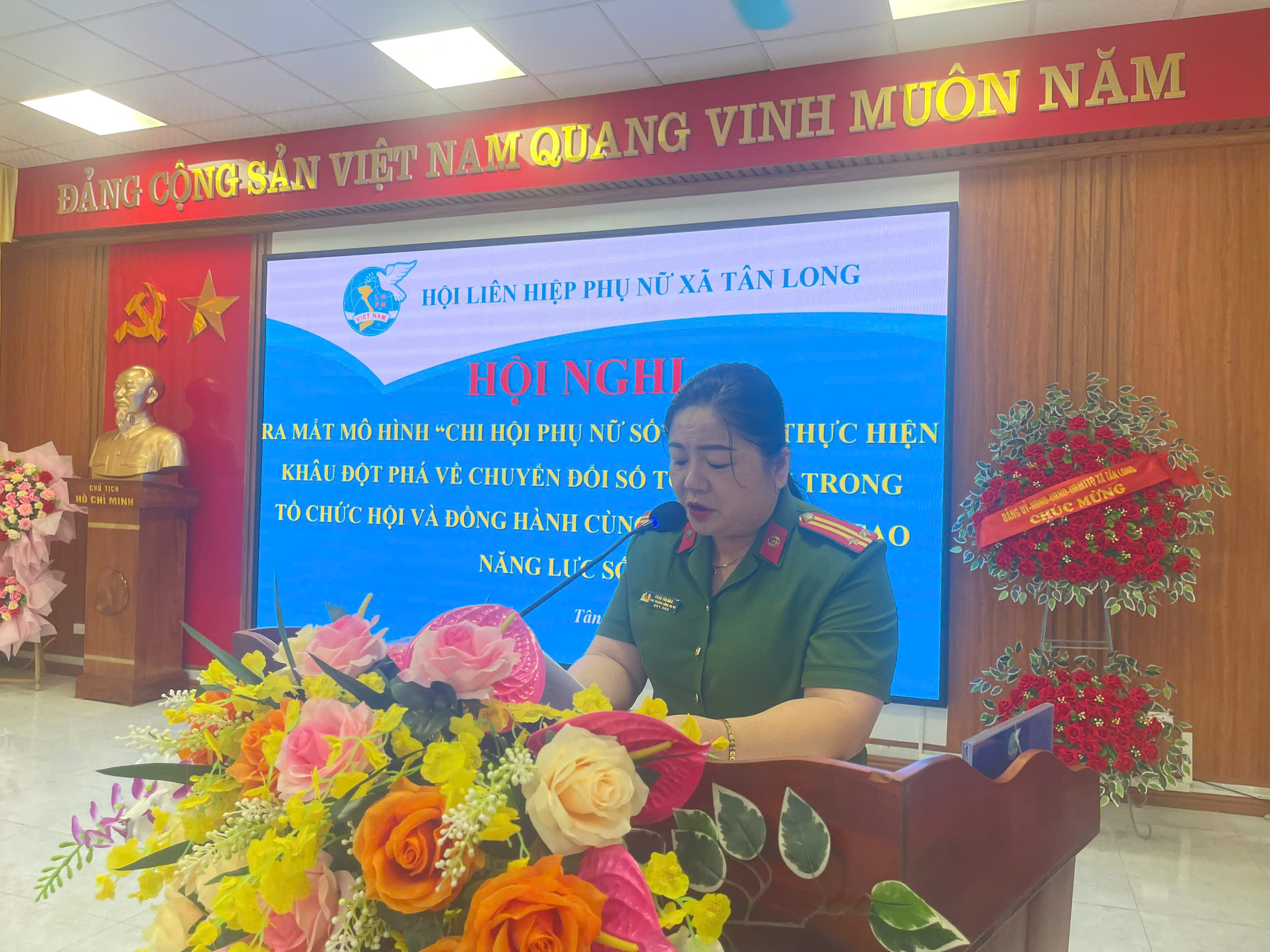 CHI HỘI PHỤ NỮ CÔNG AN XÃ TÂN LONG THAM MƯU RA MẮT MÔ HÌNH “CHI HỘI PHỤ NỮ SỐ”