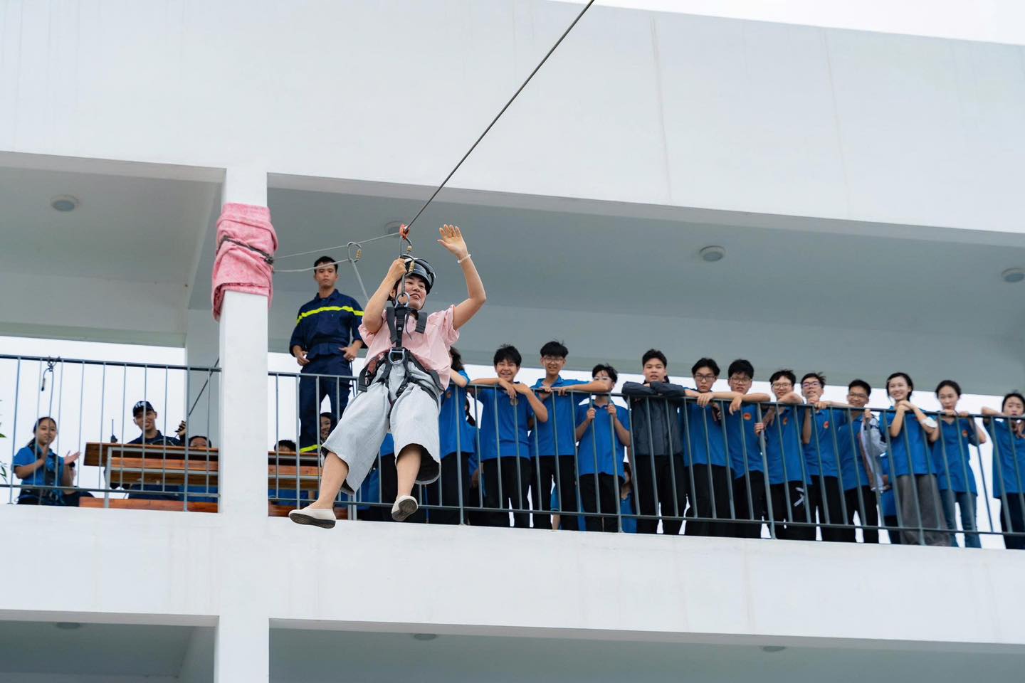 HÀO HỨNG VỚI TRẢI NGHIỆM THỰC HÀNH, CHỮA CHÁY VÀ CỨU NẠN, CỨU HỘ