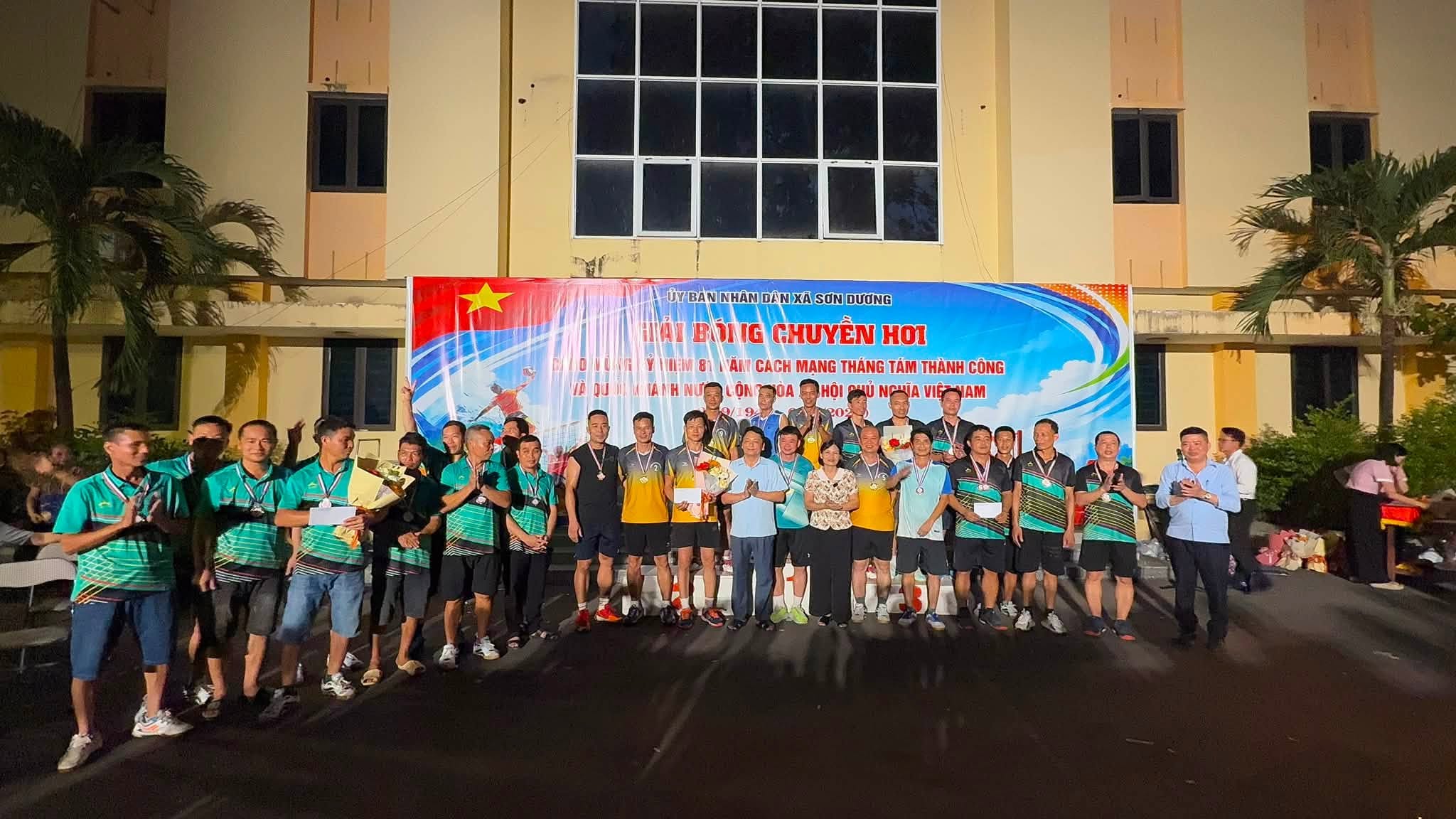 Giải Bóng chuyền hơi xã Sơn Dương chào mừng 81 năm Cách mạng Tháng Tám và Quốc khánh 2/9 thành công tốt đẹp