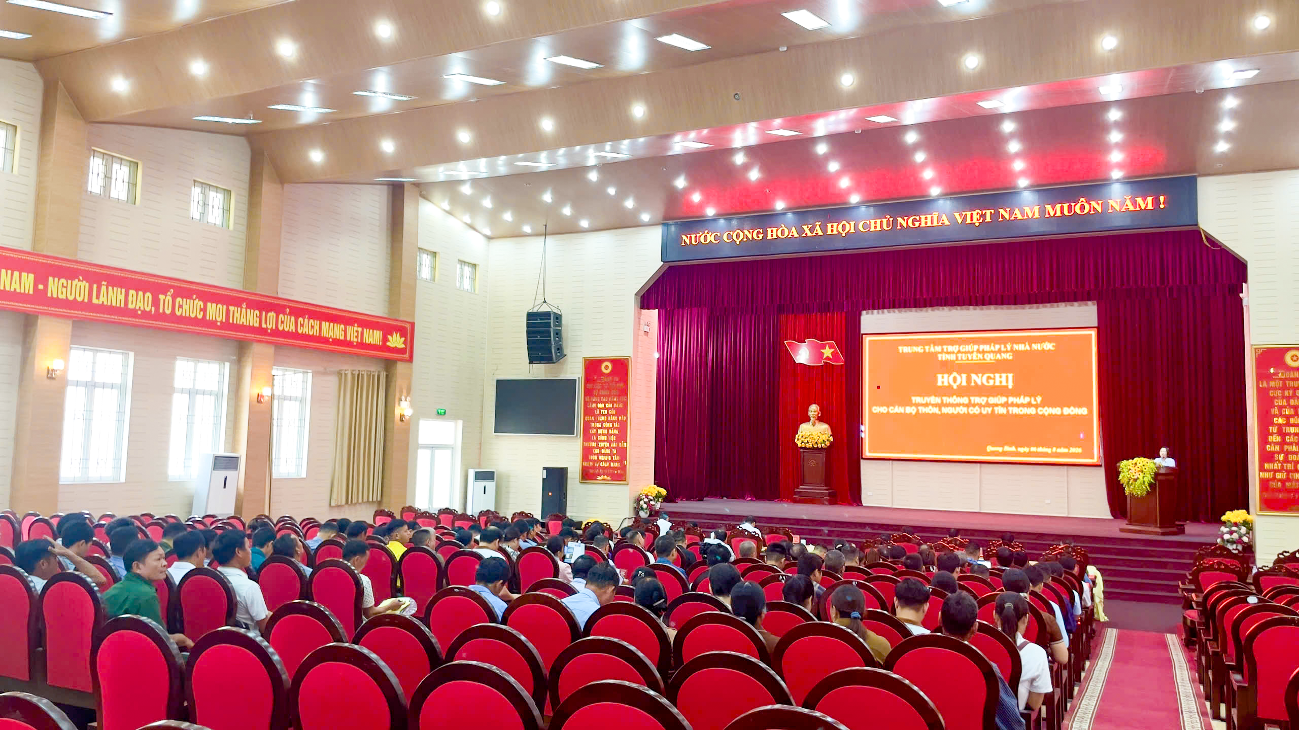 (Quang Bình – Tuyên Quang) Hội nghị trợ giúp pháp lý, truyền thông chính sách pháp luật cho đội ngũ cán bộ thôn, người có uy tín trong cộng đồng trên địa bàn xã.
