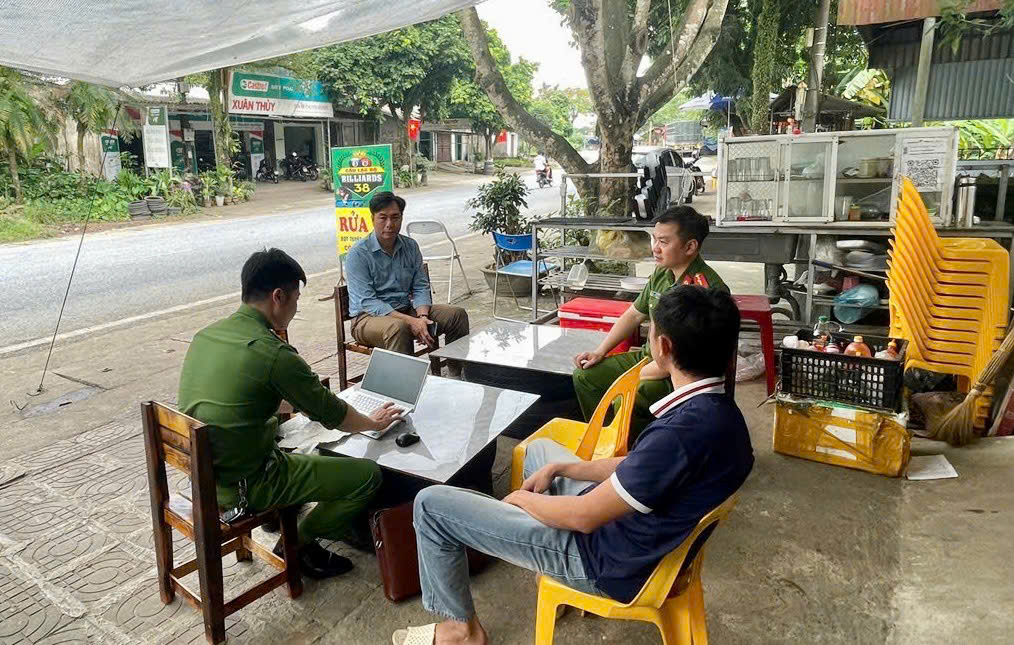 TĂNG CƯỜNG KIỂM TRA CÁC CƠ SỞ KINH DOANH DỊCH VỤ BI-A TRÊN ĐỊA BÀN XÃ VỊ XUYÊN