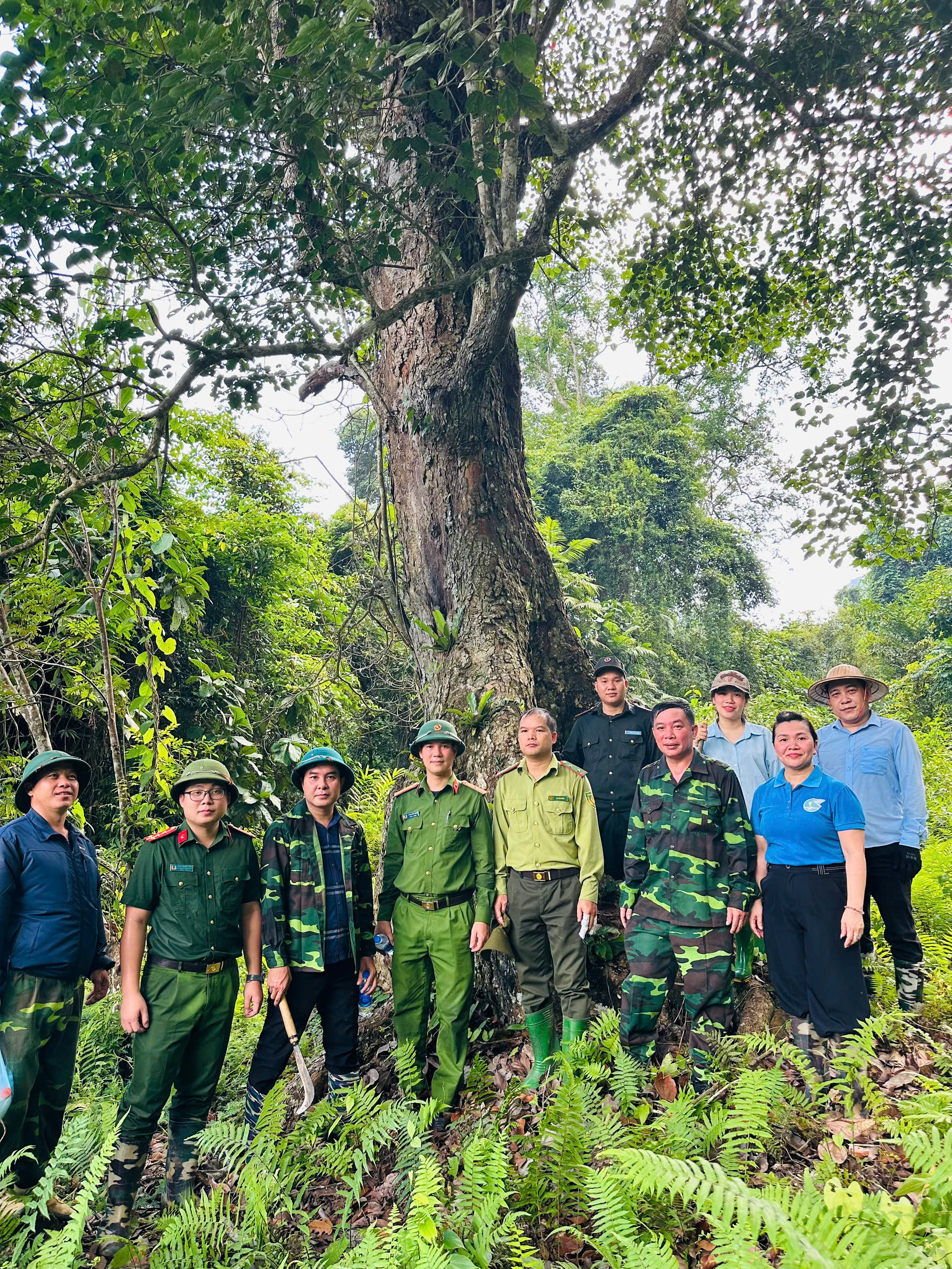CÔN LÔN KHẢO SÁT THỰC ĐỊA, ĐỊNH HƯỚNG XÂY DỰNG TUYẾN DU LỊCH “CÔN LÔN - MIỀN DI SẢN GIỮA ĐẠI NGÀN”