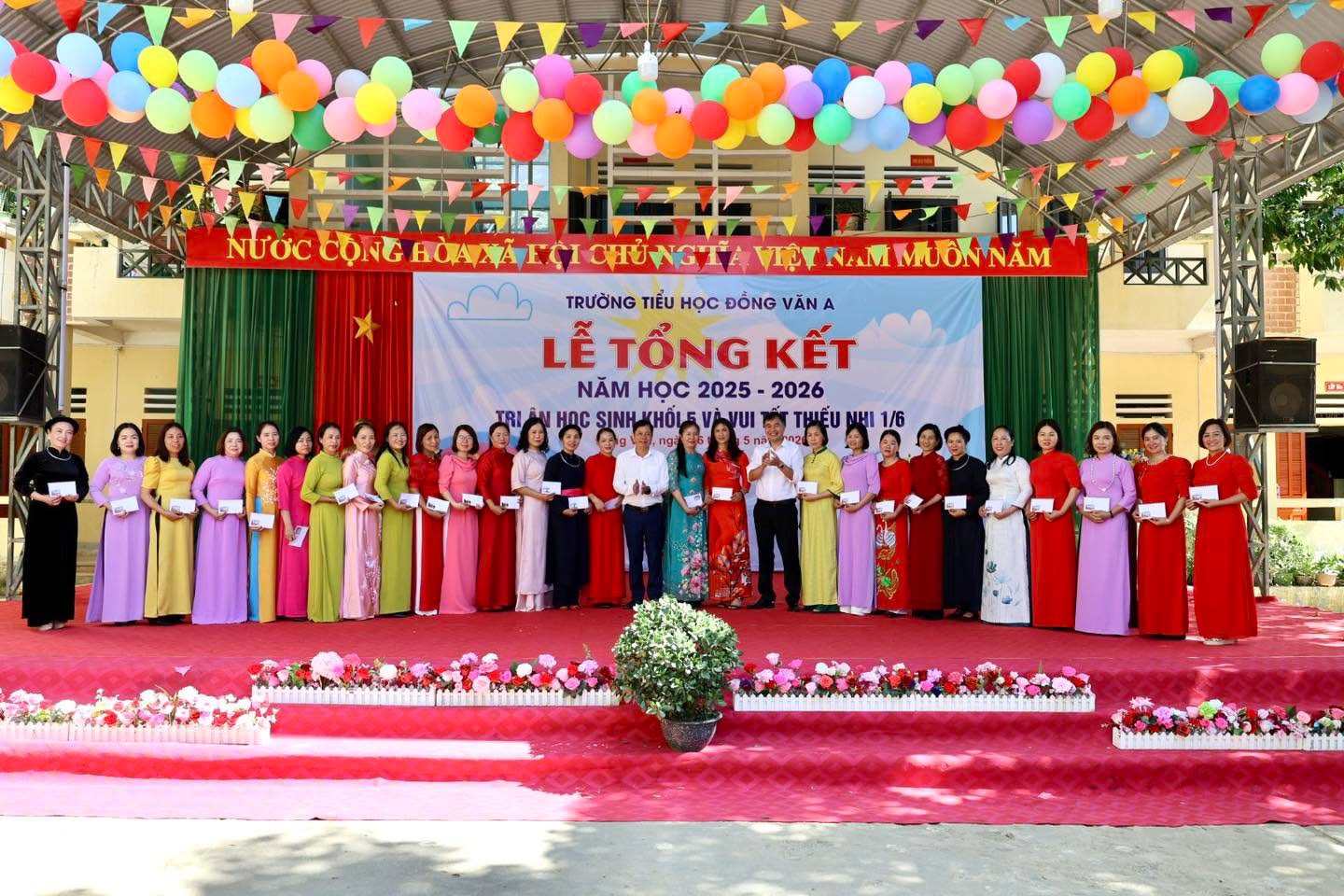 TRƯỜNG TIỂU HỌC ĐỒNG VĂN A TỔ CHỨC LỄ TỔNG KẾT NĂM HỌC 2025 – 2026, TRI ÂN HỌC SINH KHỐI 5 VÀ VUI TẾT THIẾU NHI 1/6