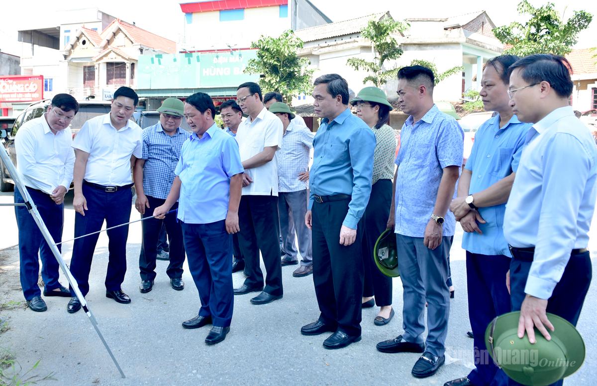 Bí thư Tỉnh ủy Hầu A Lềnh làm việc với 10 xã khu vực phía Nam của tỉnh