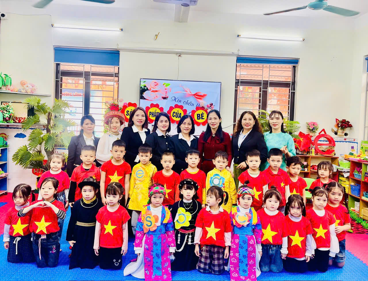 Sáng ngày 13/3/2026, Trường Mầm non Phương Độ phối hợp cùng Trường Tiểu học Phương Độ tổ chức Hội thảo “Nâng cao chất lượng giáo dục cho trẻ 5-6 tuổi chuẩn bị vào lớp 1 năm học 2026-2027”.