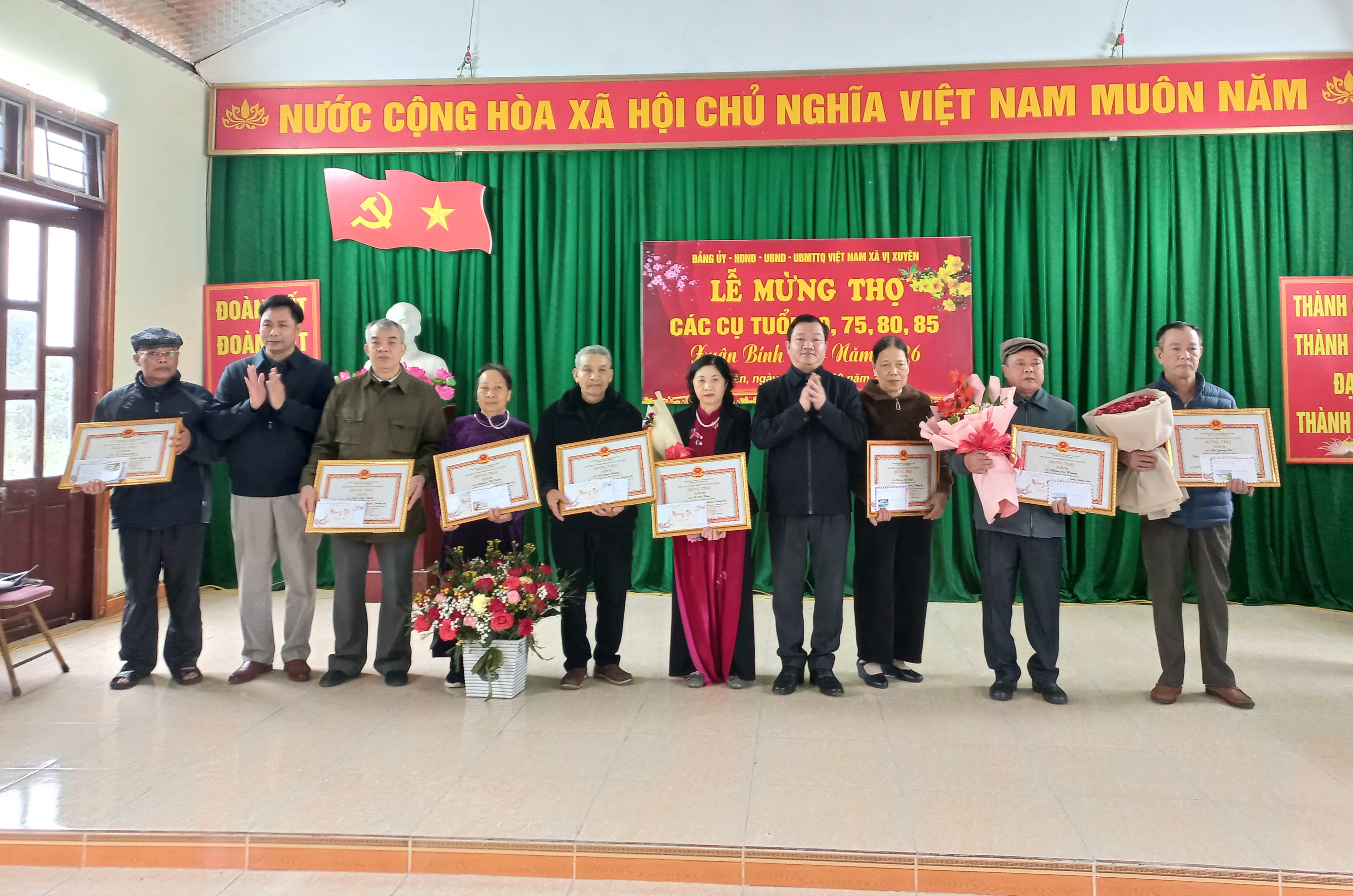 Xã Vị Xuyên tổ chức Lễ mừng thọ cho các cụ 70, 85, 80, 85 tuổi.