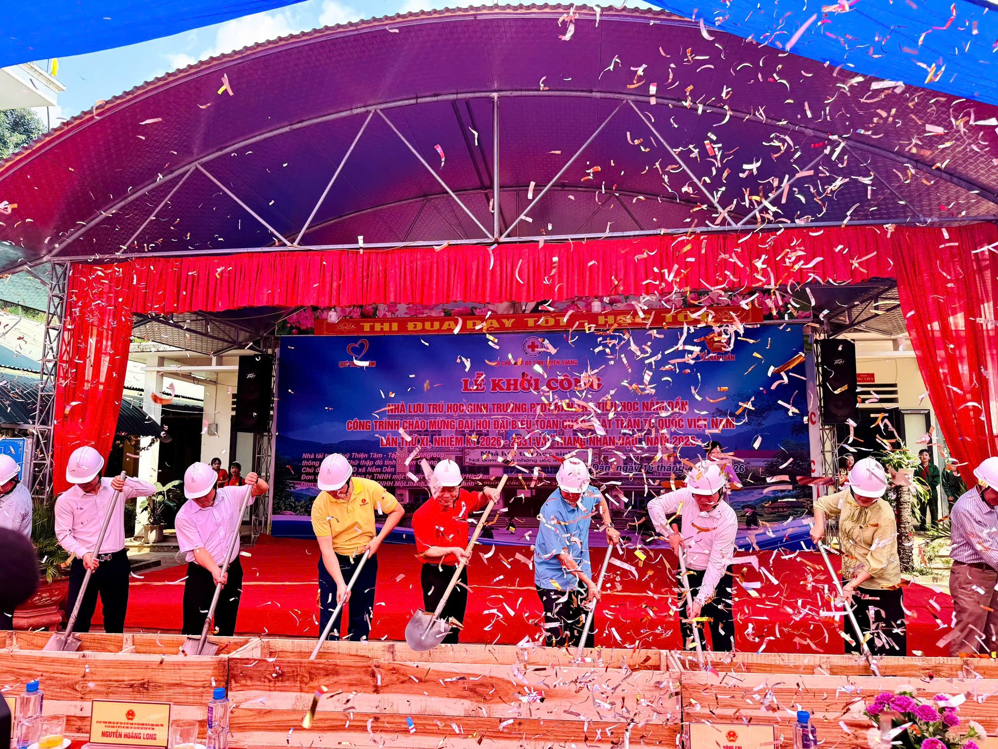 XÃ NẤM DẨN KHỞI CÔNG XÂY DỰNG NHÀ LƯU TRÚ CHO HỌC SINH VÙNG CAO