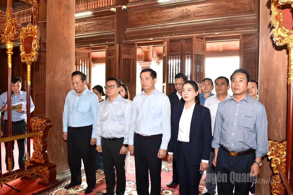 Đoàn công tác Đảng ủy các Cơ quan Đảng Trung ương về nguồn tại Tân Trào