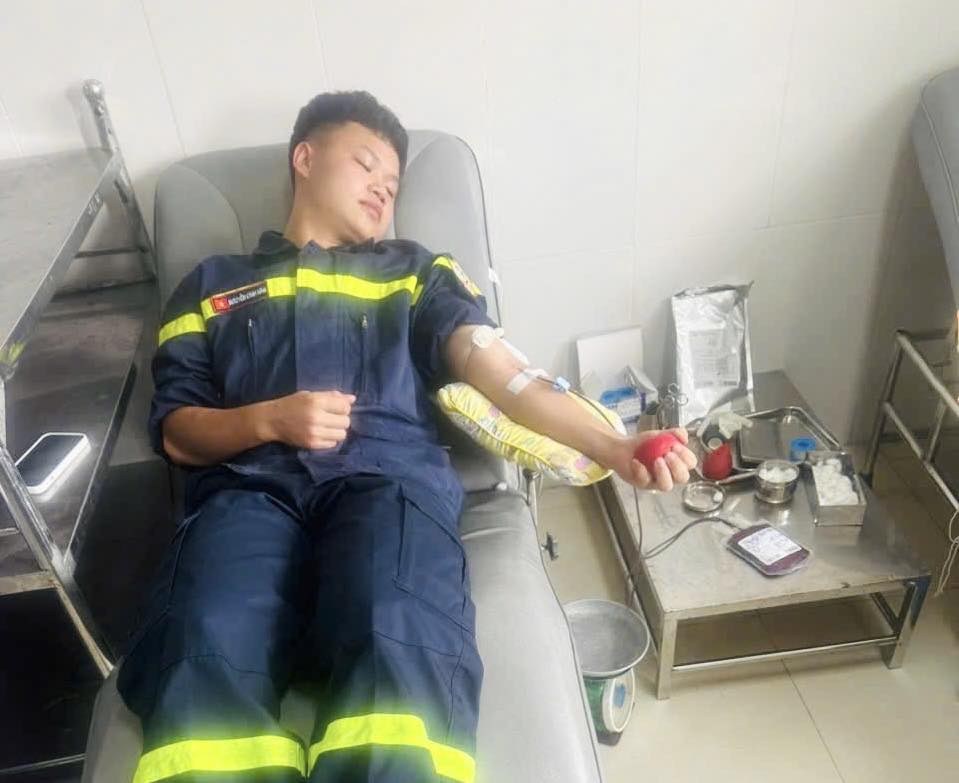 HÀNH ĐỘNG NHÂN VĂN GIỮA LẰN RANH SINH TỬ