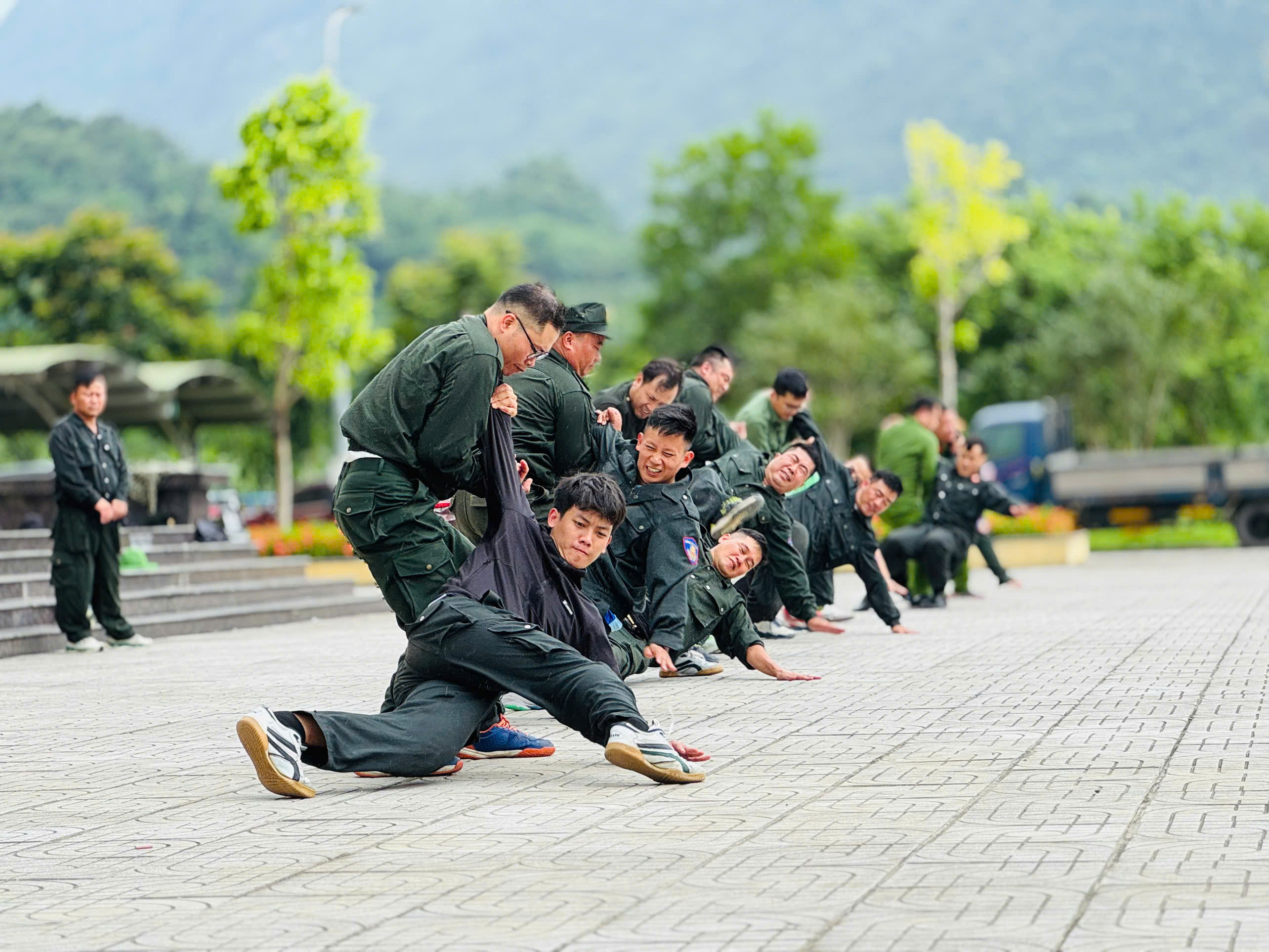 NÂNG CAO CHẤT LƯỢNG HUẤN LUYỆN TIỂU ĐOÀN CẢNH SÁT CƠ ĐỘNG DỰ BỊ CHIẾN ĐẤU LỚP 1 NĂM 2026