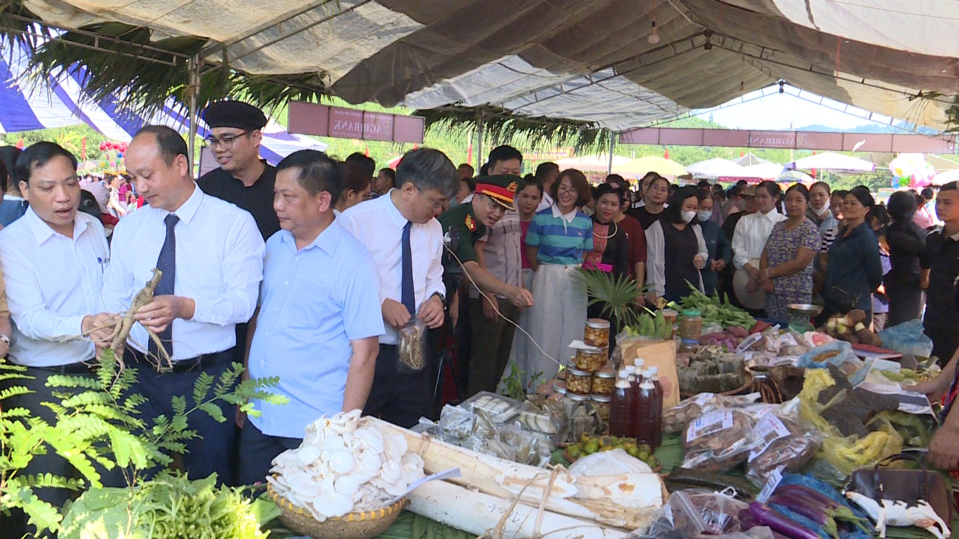Phiên chợ quê - chợ số Kiên Đài 2026: Đa dạng hàng hóa, kết nối sản phẩm trên nền tảng số
