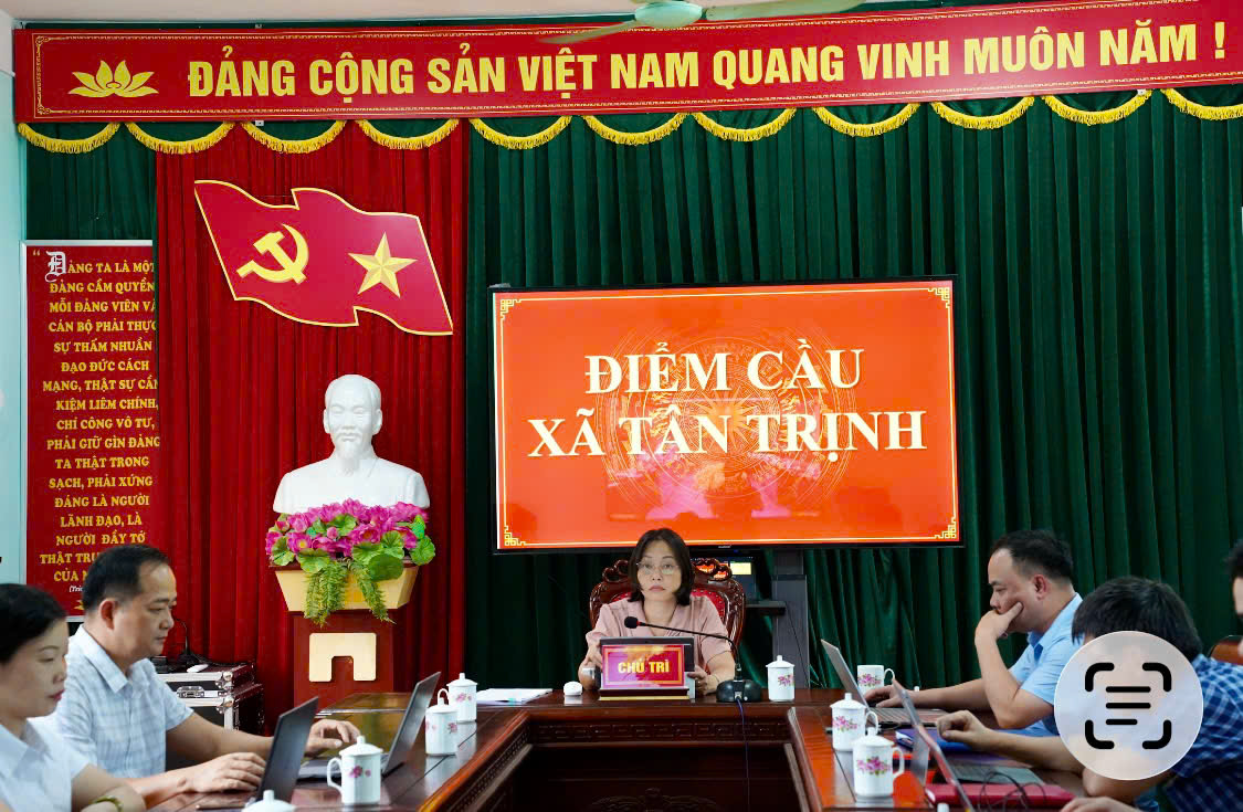 XÃ TÂN TRỊNH THAM DỰ HỘI NGHỊ TỔNG KẾT THỰC HIỆN LUẬT QUỐC PHÒNG, LUẬT DÂN QUÂN TỰ VỆ VÀ LUẬT GIÁO DỤC QUỐC PHÒNG VÀ AN NINH